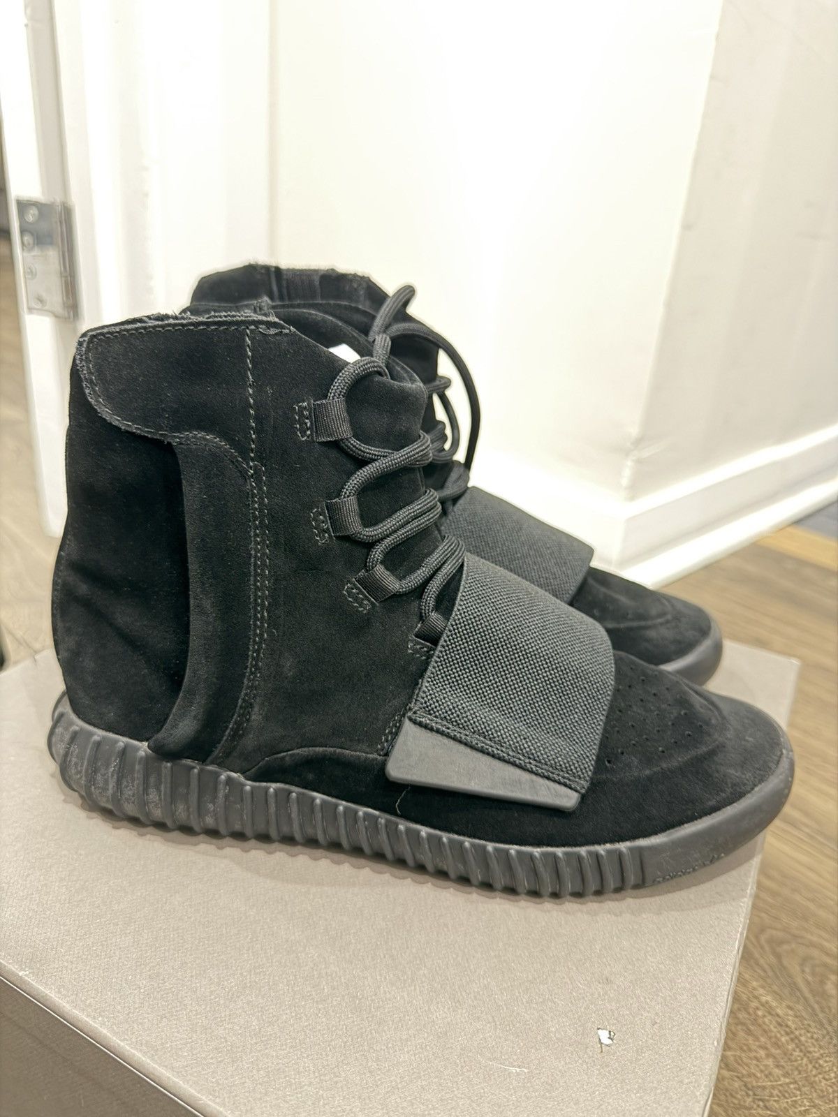 Yeezy Adidas Yeezy Boost 750 Size US 8 / EU 41 - 4 Thumbnail