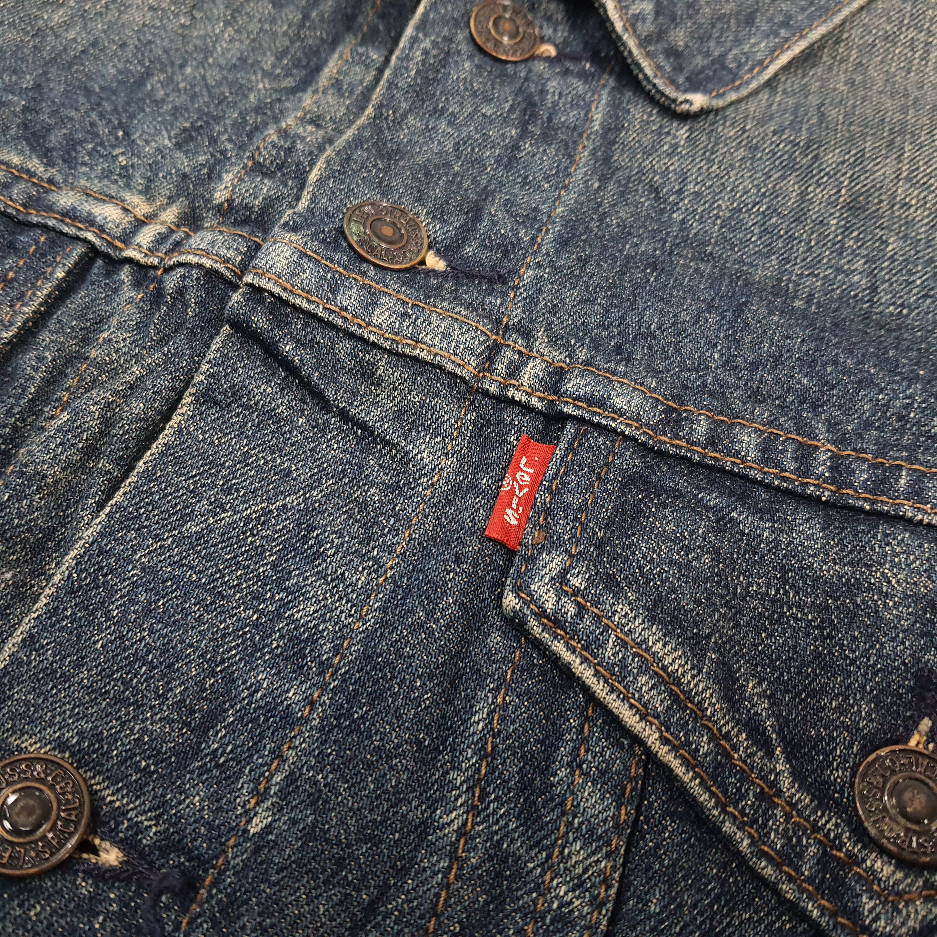 Levi's Vintage Levi’s 70599 Denim Faded Blue Trucker Jacket C302N21 Size US M / EU 48-50 / 2 - 3 Thumbnail