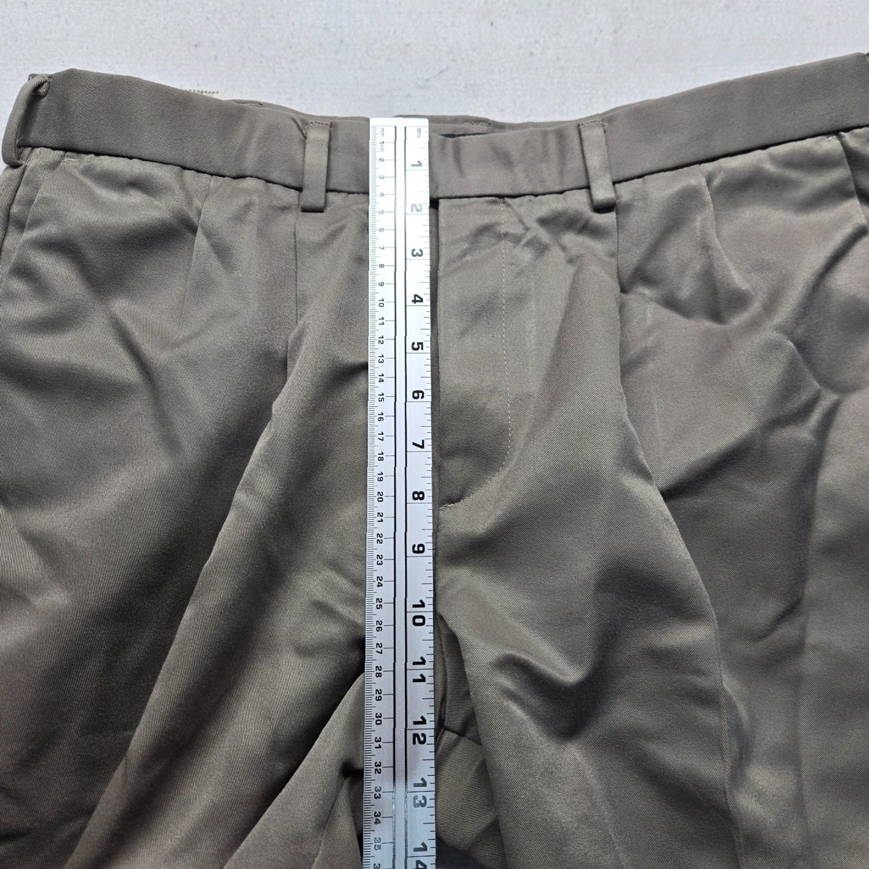 Dockers DOCKERS Pants Khakis Dockers Classic Fit 38x30 Beige Beige Tan Khakis Chinos Casual Mens 38 X 30 Regular Inseam 30 Jeans Pants Mens Size US 38 / EU 54 - 7 Thumbnail