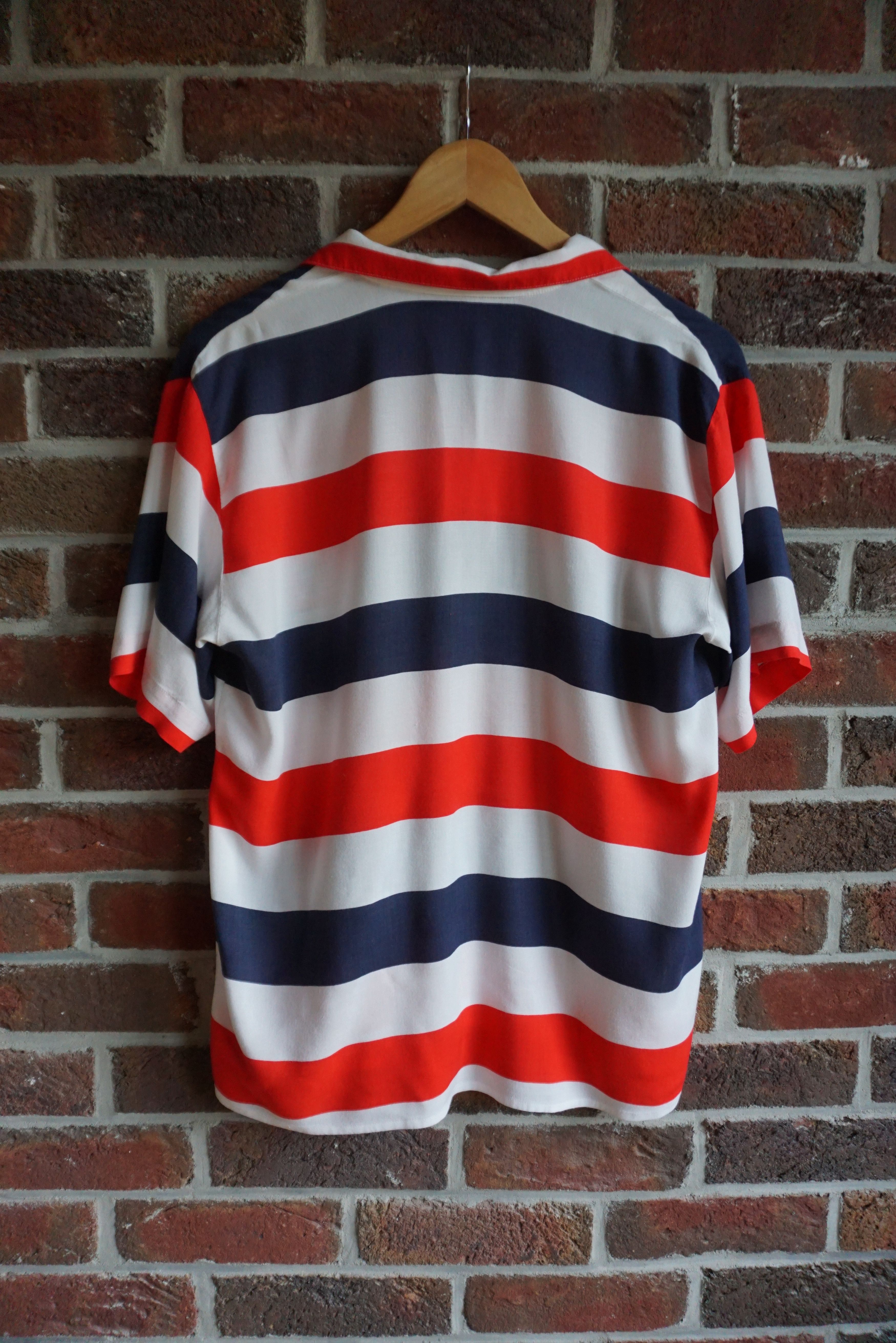 Daniel Hechter Men true vintage funky striped short sleeved shirt 80s 90s Size US S / EU 44-46 / 1 - 9 Thumbnail