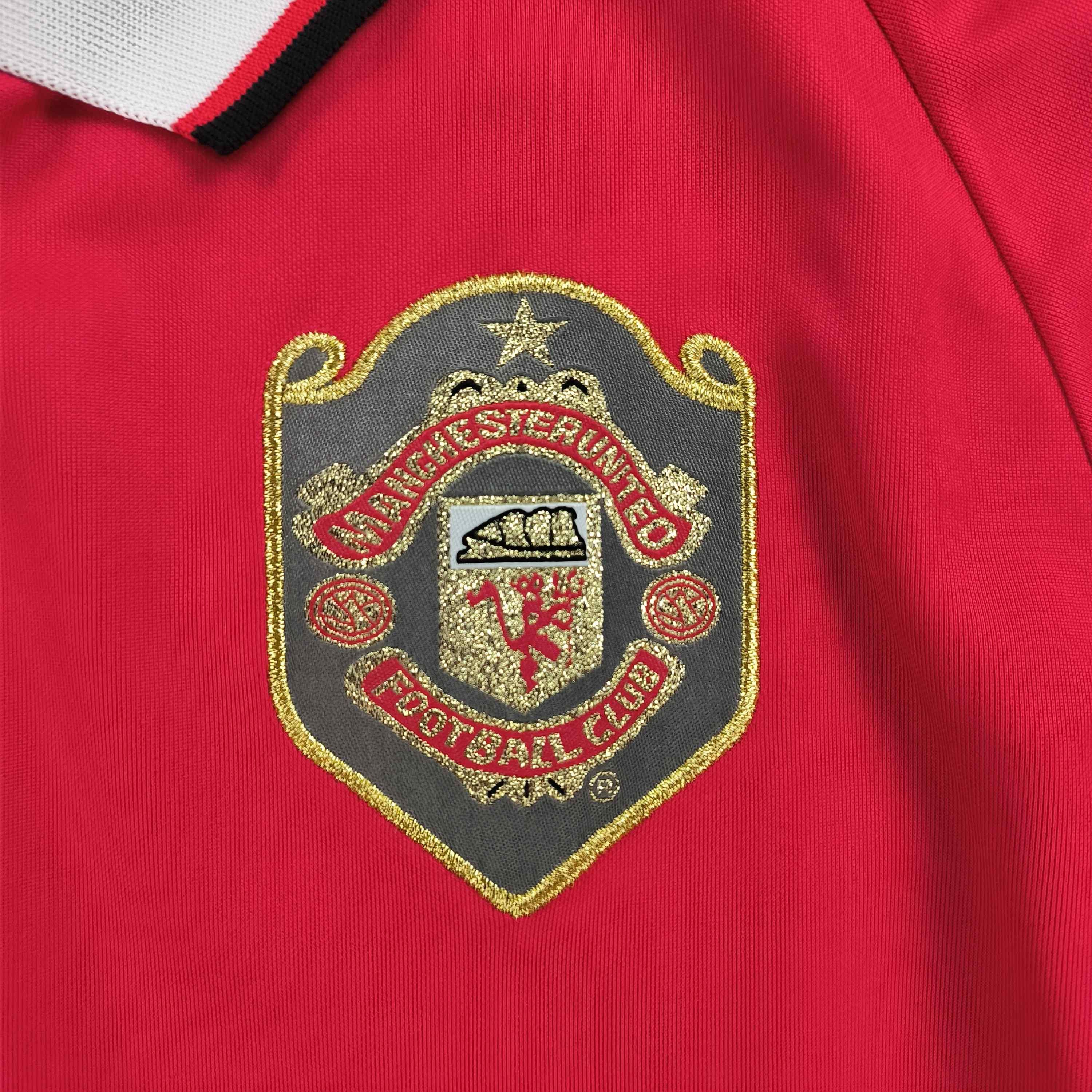 Other Manchester United 97-2000 Score Draw retro football jersey L Size US L / EU 52-54 / 3 - 4 Thumbnail