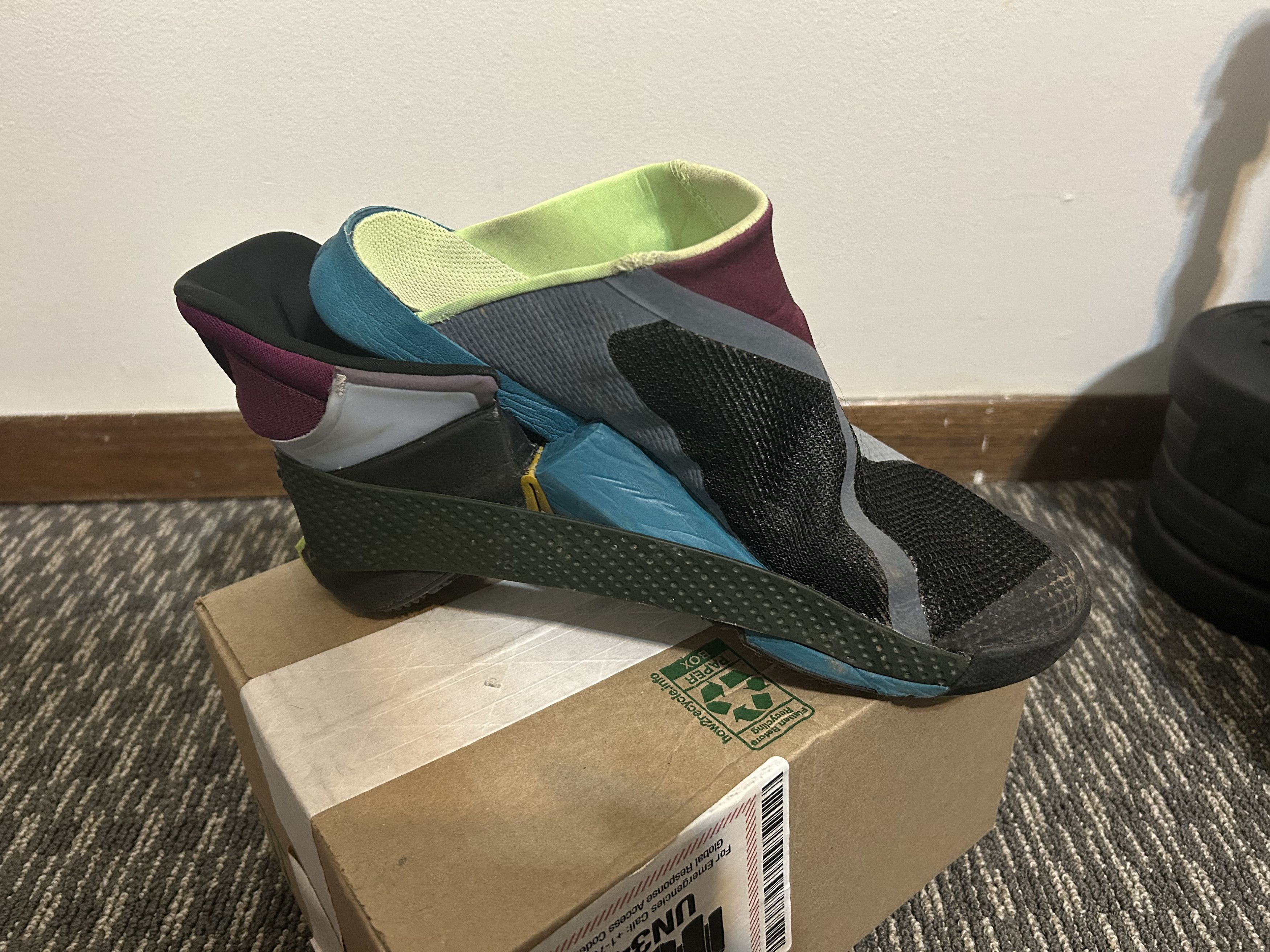 Nike Nike Go FlyEase Black Lime Glow Size US 10 / EU 43 - 2 Thumbnail