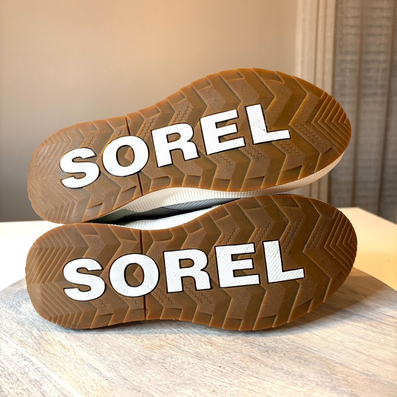 SOREL Sorel Out N About III Sneakers Sz 10 Gray Mid Top NL4861-009 Size US 10 / IT 40 - 8 Thumbnail