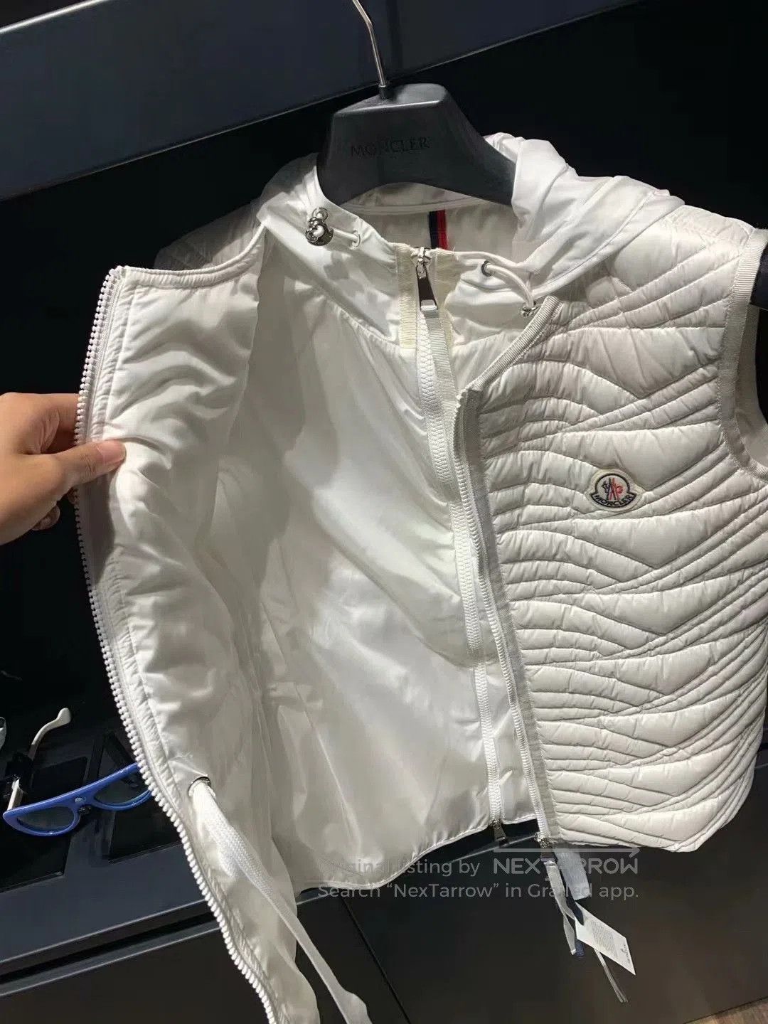 Moncler Moncler White Down Vest. Size M / US 6-8 / IT 42-44 - 5 Thumbnail