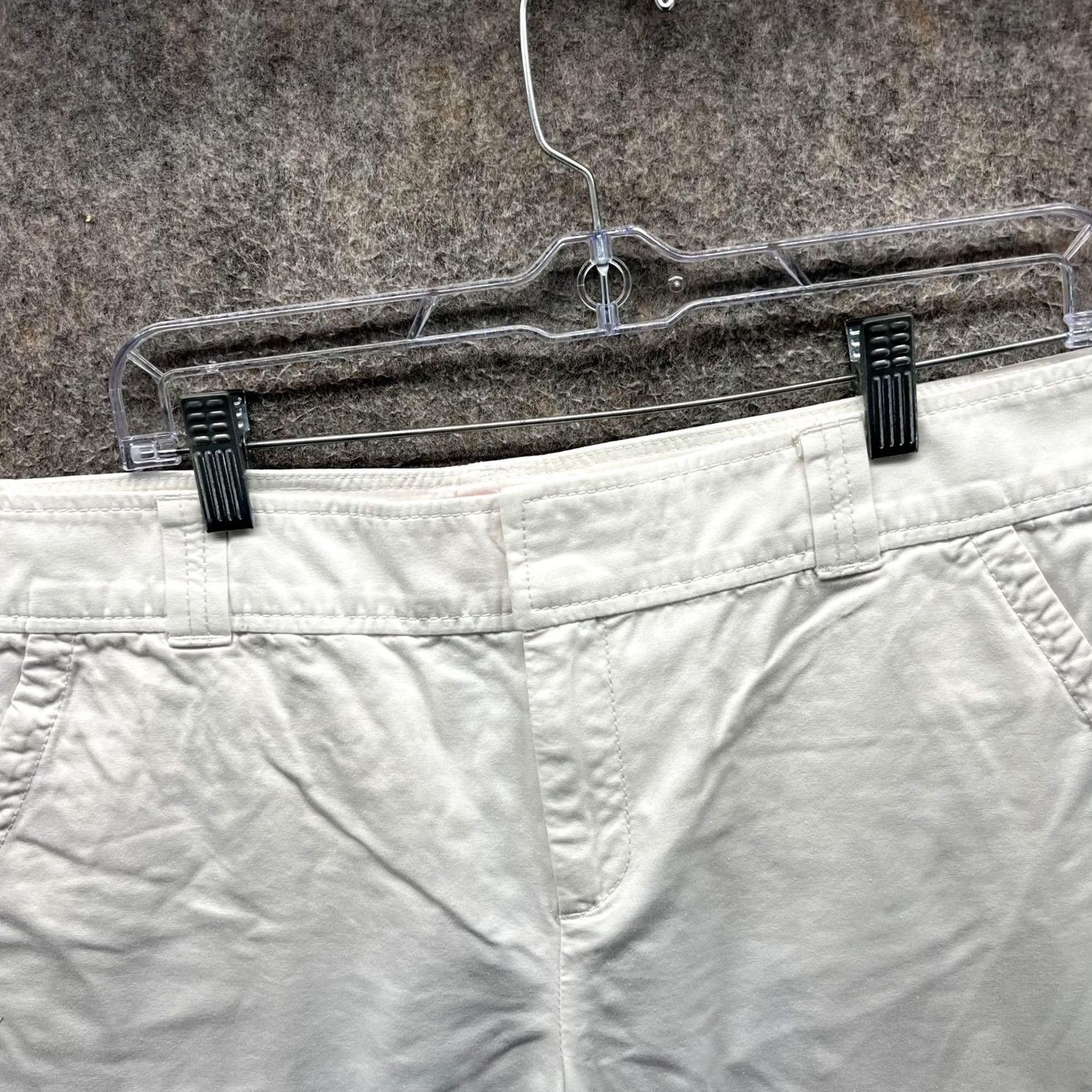 Lilly Pulitzer Lilly Pulitzer Shorts Womens 14 White Resort Fit Chino Bermuda Casual Summer Womens Size 36" / US 14 / IT 50 - 7 Thumbnail