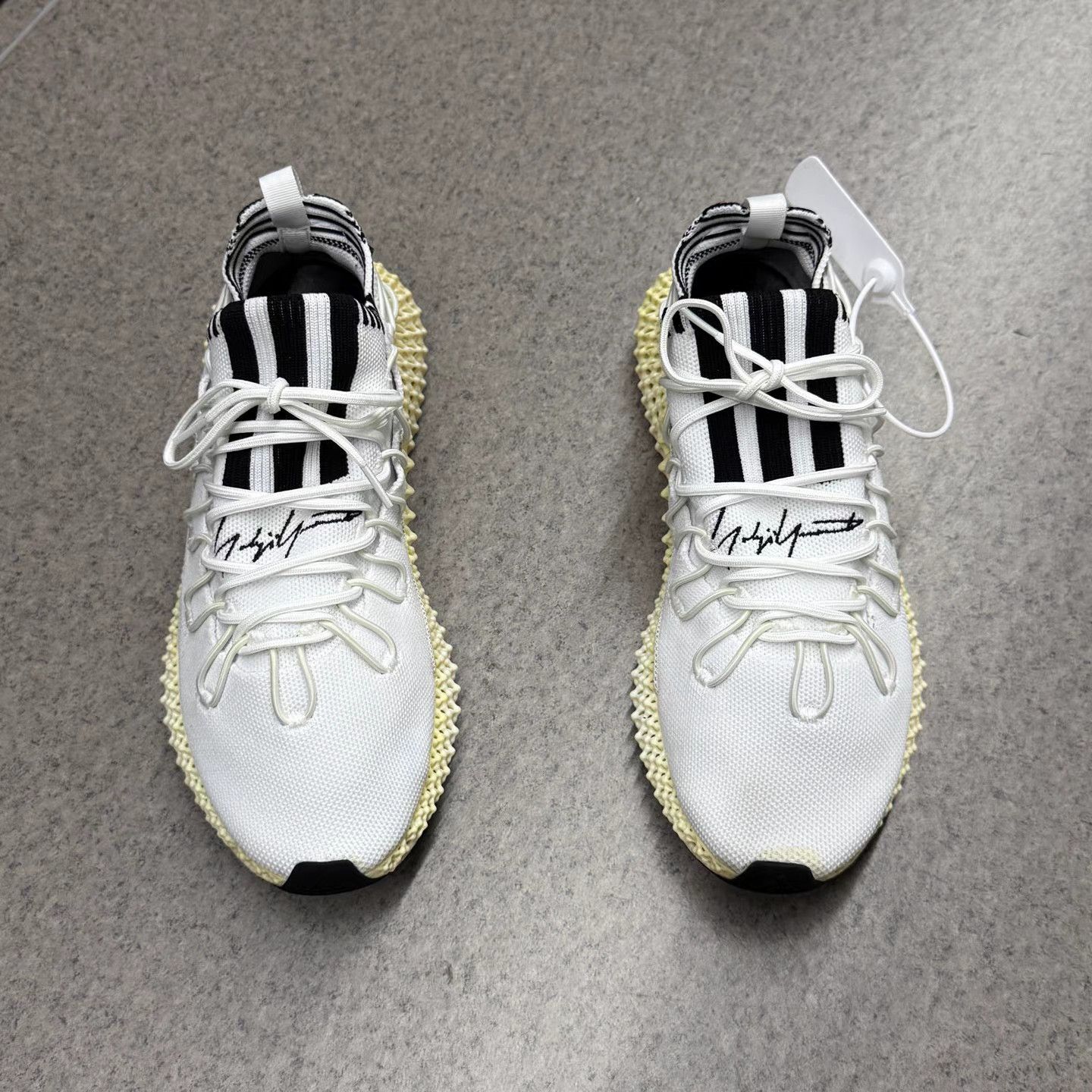 Y-3 Y-3 Runner2 Collaboration Ultra Limited White K15 Size US 10 / EU 43 - 5 Thumbnail