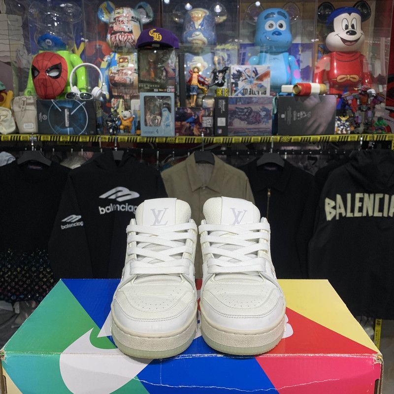 Louis Vuitton Louis Vuitton Trainer Fashion Sneakers in White -2505 Size US 8 / IT 38 - 2 Thumbnail