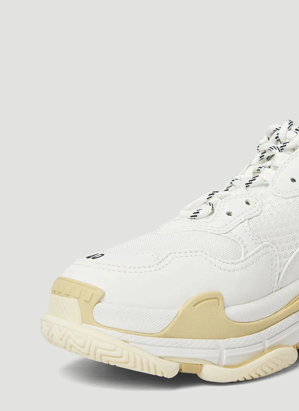 Balenciaga o1srvl11e1224 Triple S Sneakers in White Size US 8 / EU 41 - 5 Thumbnail