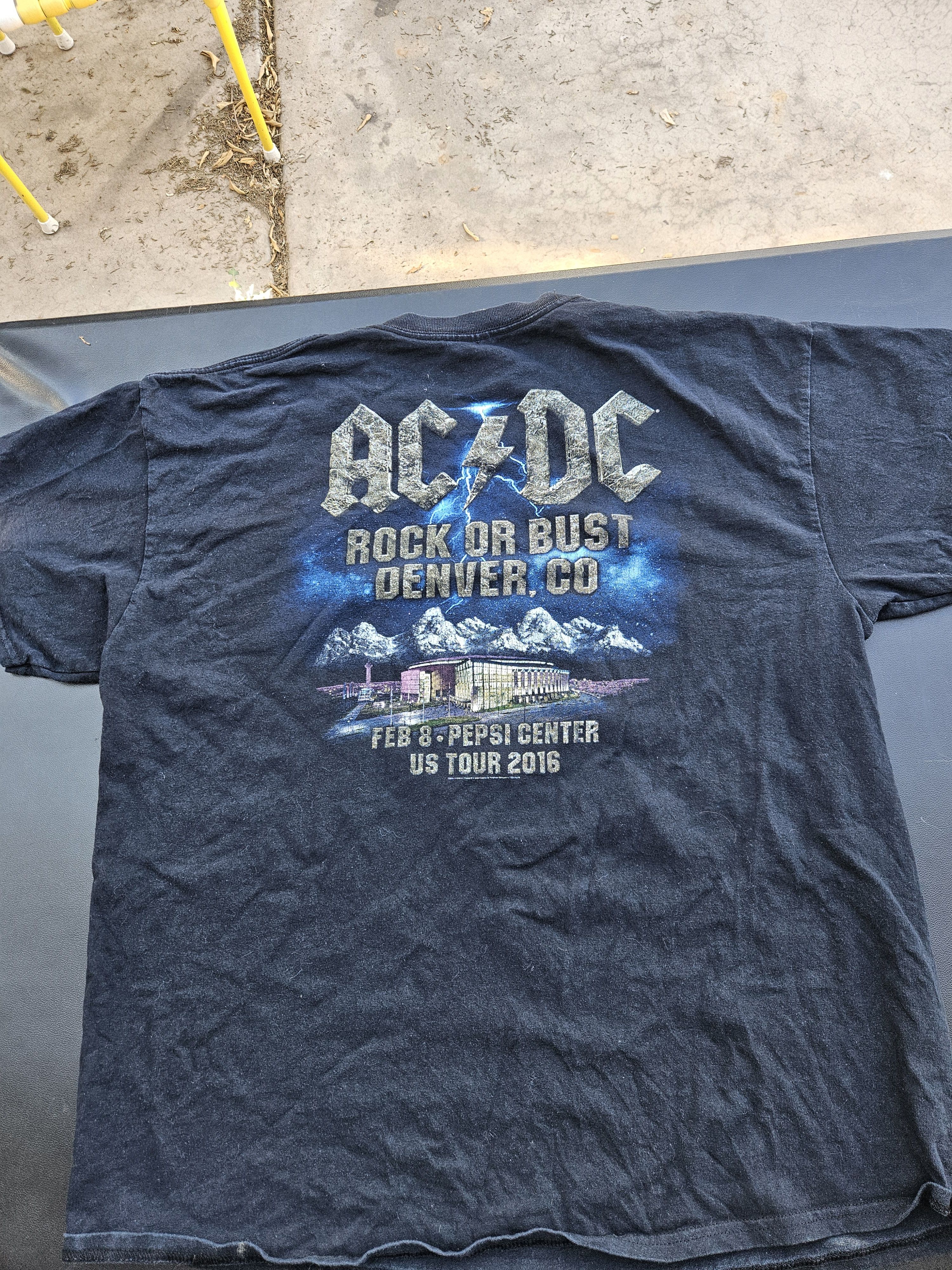 Gildan AC DC Rock Or Bust 2016 Tour Y2K Gildan Tee Size US XL / EU 56 / 4 - 2 Thumbnail