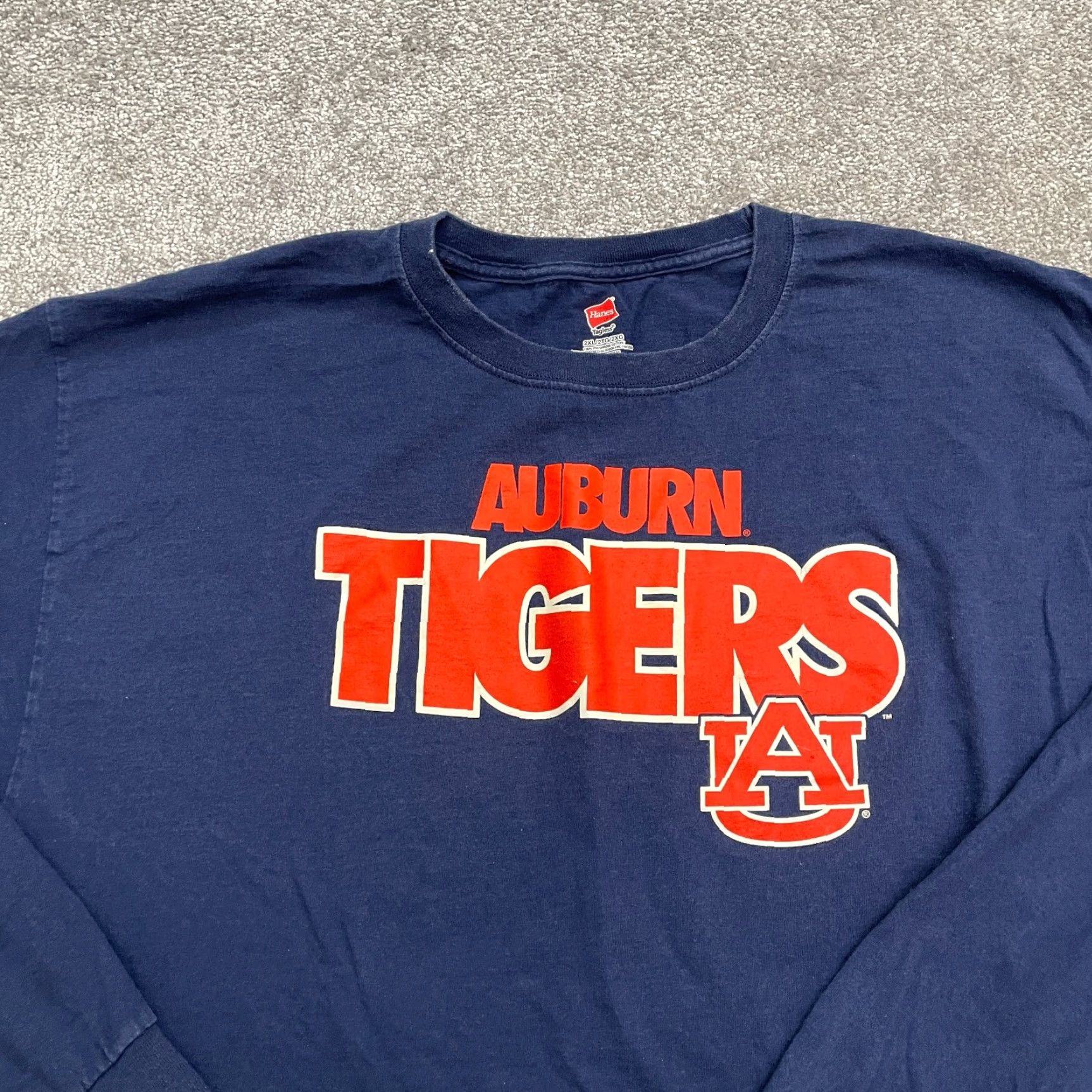 Hanes VINTAGE Hanes TAGLESS Long Sleeve Shirt Men 2XL Navy Blue Crew Neck Logo Auburn University Shirts Mens 2XL Blue Size US XXL / EU 58 / 5 - 3 Thumbnail