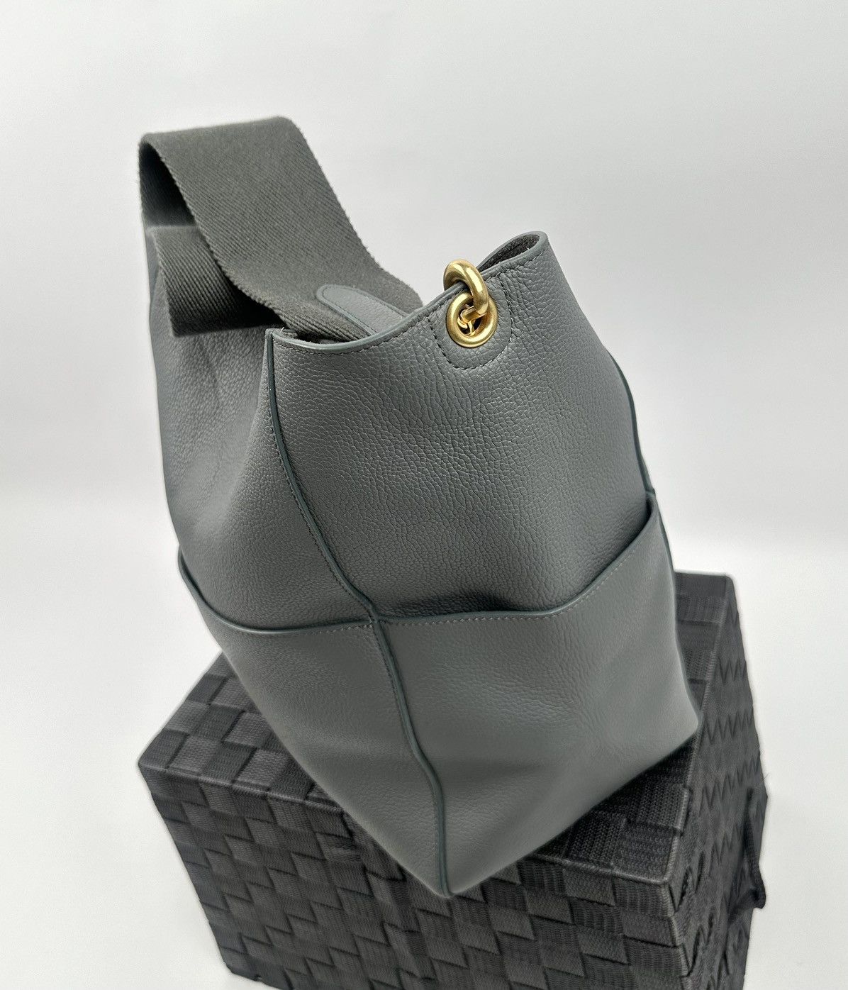 Celine Celine Seau Sangle Bucket Bag Grained Gray Size ONE SIZE - 6 Thumbnail