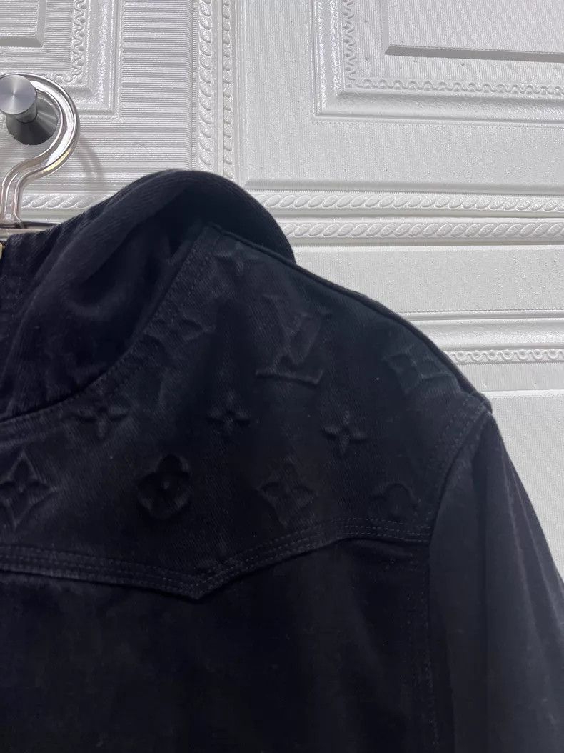 Louis Vuitton Louis Vuitton Logging Embossed Logo Jacket Size US M / EU 48-50 / 2 - 6 Thumbnail