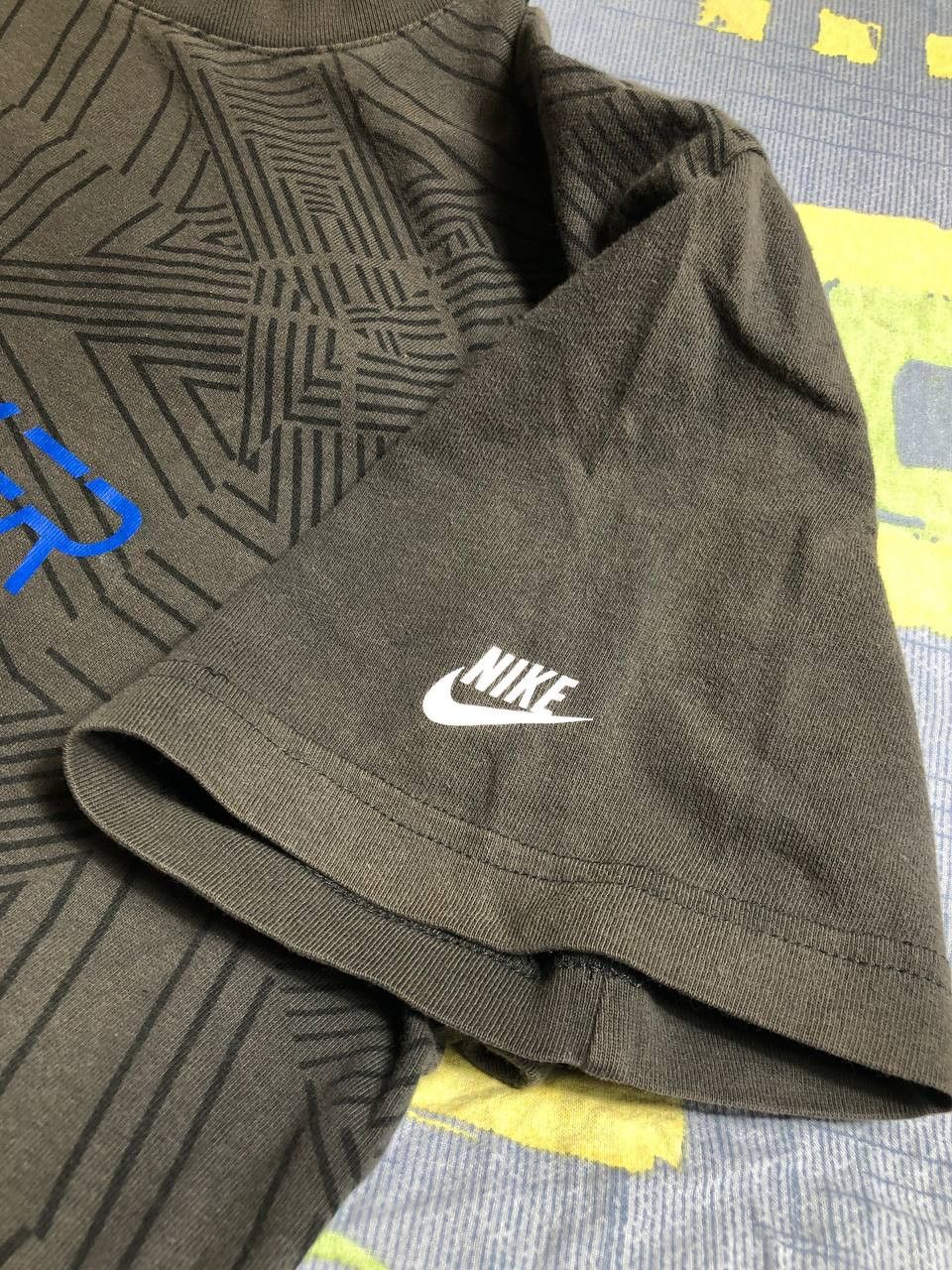 Nike × Vintage 90s Nike Central Swoosh Vintage Y2K Oversized Retro T-Shirt Size US L / EU 52-54 / 3 - 4 Thumbnail