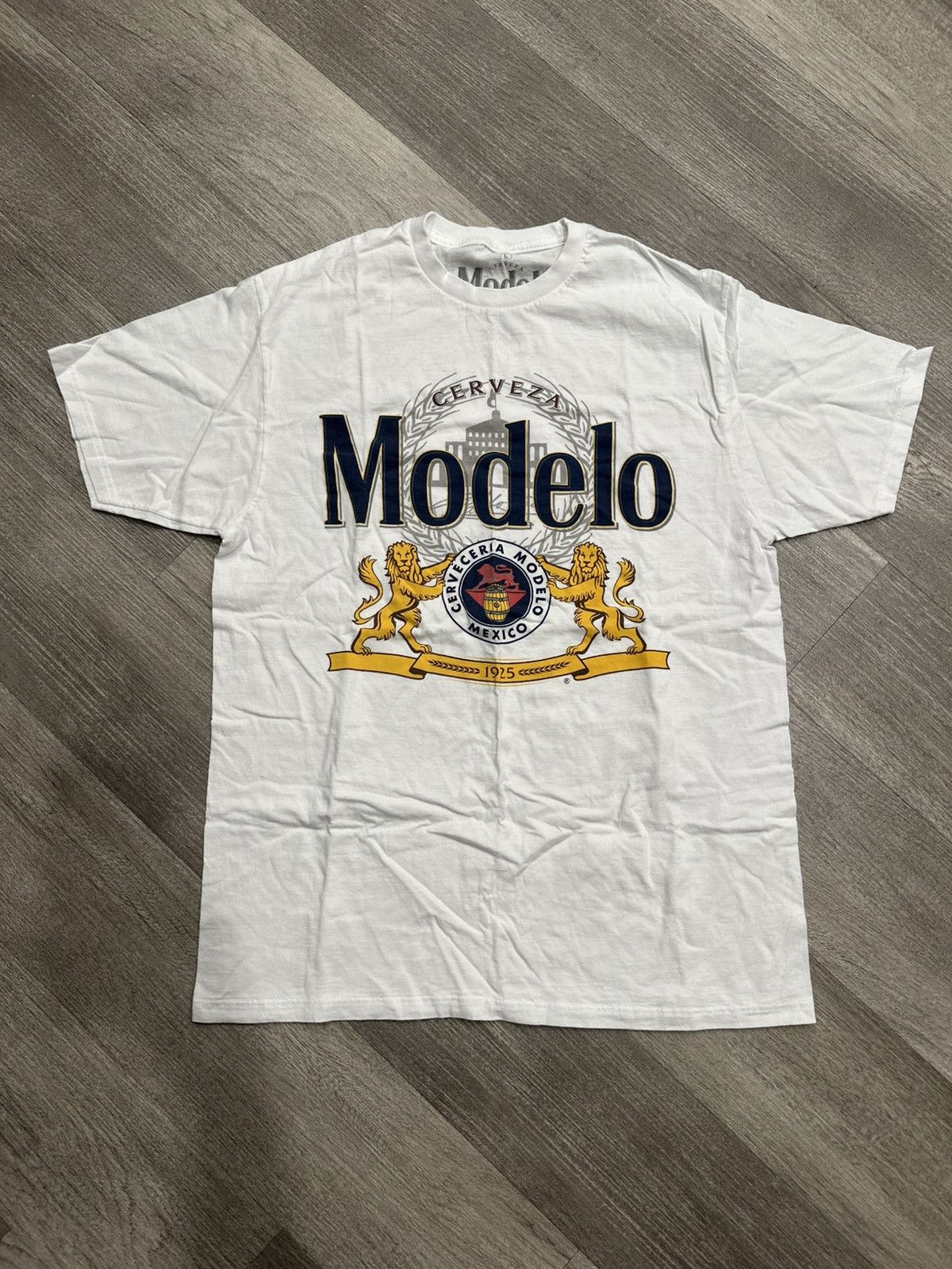 Other Modelo Graphic T Shirt - Size L Size US L / EU 52-54 / 3 - 1 Thumbnail