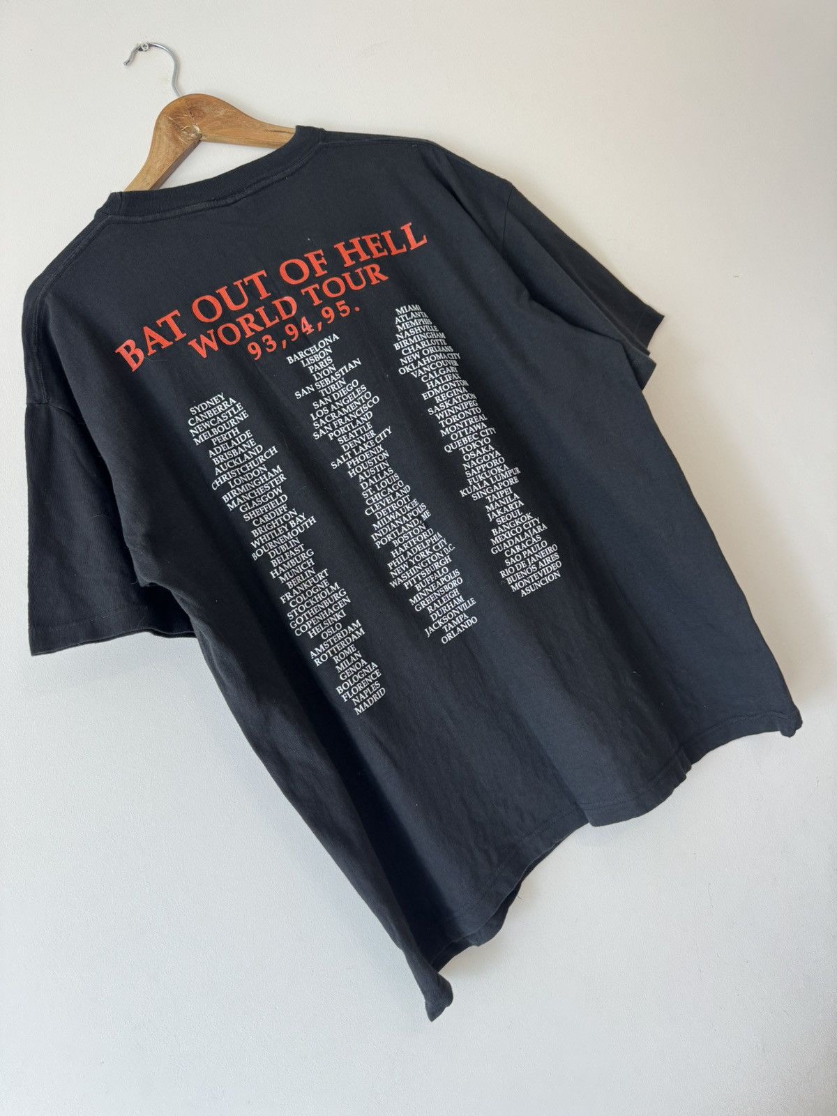 Band Tees Vintage Meat Loaf 1994 Bat Out Of Hell Shirt Rock T-shirt Size US XXL / EU 58 / 5 - 9 Thumbnail