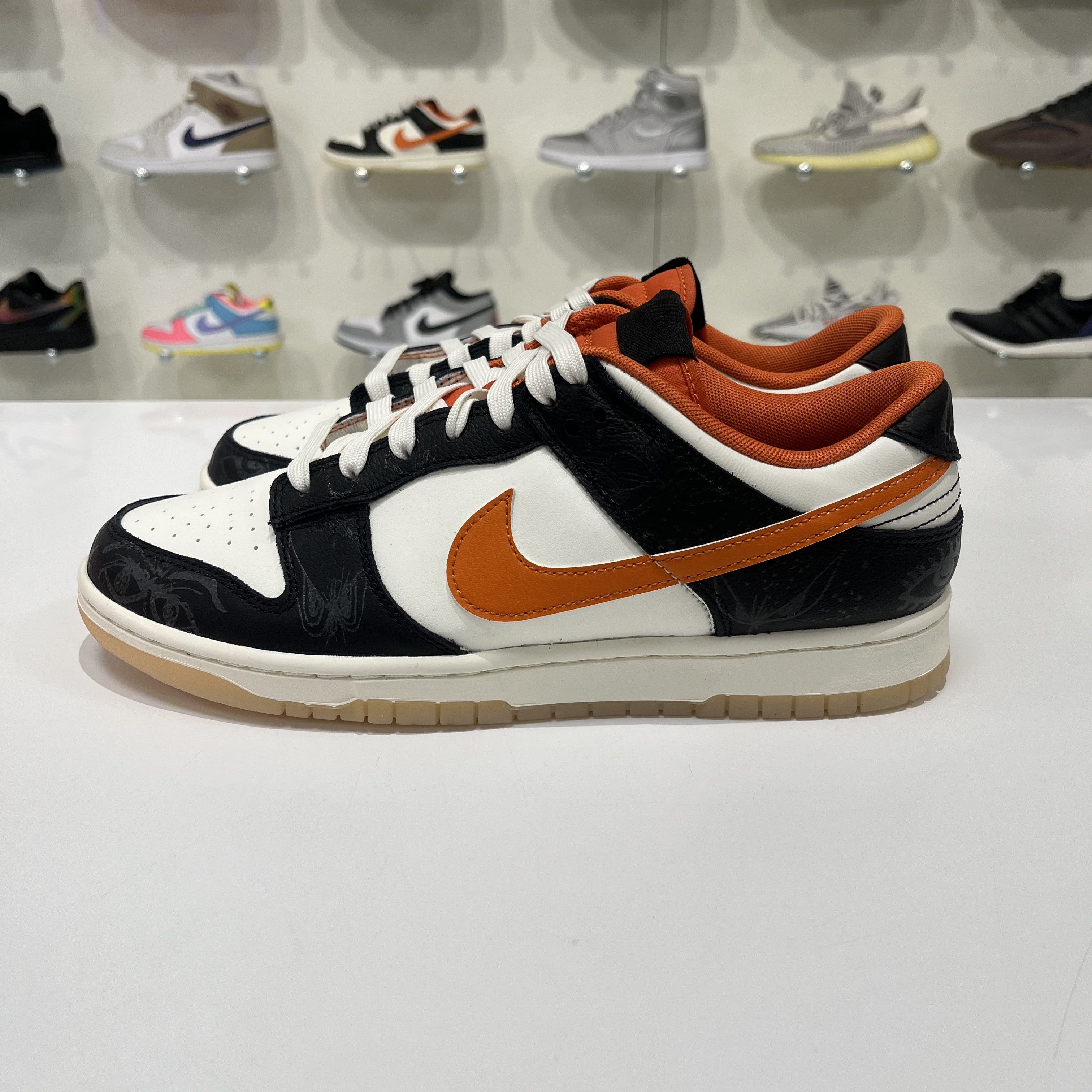 Nike Nike Dunk Low PRM Halloween 2021 Size US 9 / EU 42 - 2 Thumbnail