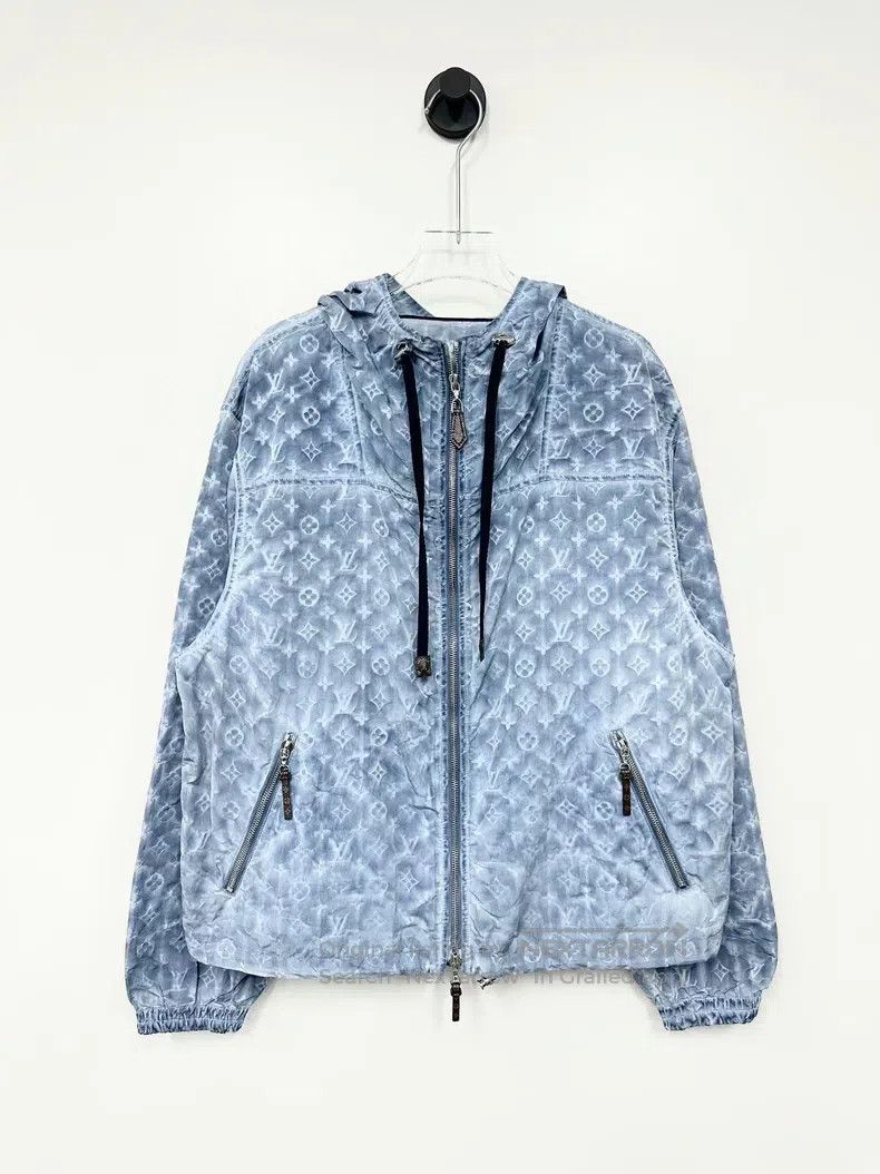 Louis Vuitton Louis Vuitton Old flower full logo hooded assault jacket Size US S / EU 44-46 / 1 - 1 Thumbnail