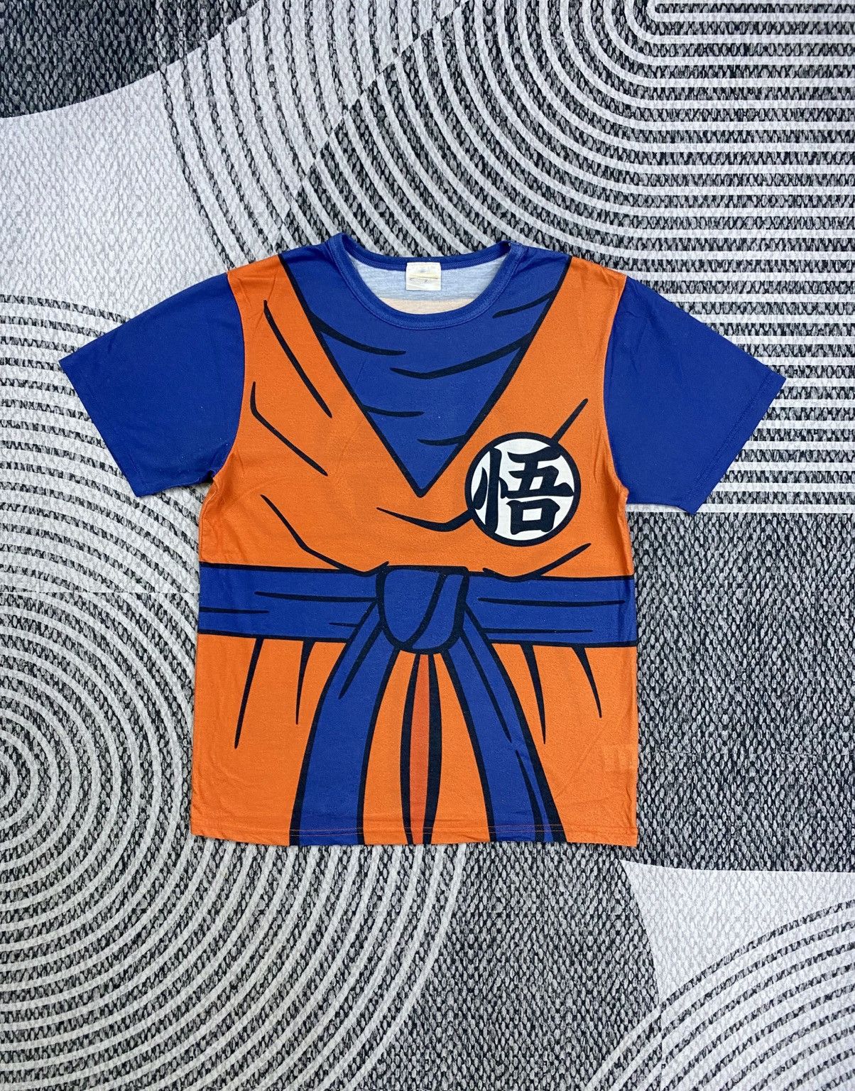 Universal Studios Vintage Universal Studios Son Goku Shortsleeve Shirt Size US M / EU 48-50 / 2 - 1 Thumbnail