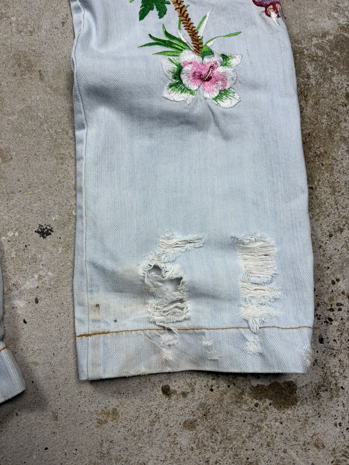 Dolce & Gabbana SS 2006 Dolce & Gabbana Honolulu Embroidery Jeans Denim Size US 35 - 19 Thumbnail