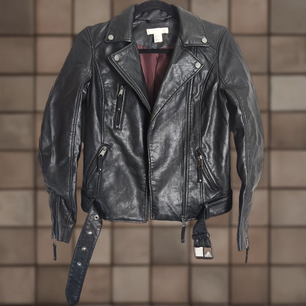 H&M H&M Womens Black Faux/Vegan Leather Motorcycle Biker Jacket-Size 0 Jacket Women Black XS/S? Size XS / US 0-2 / IT 36-38 - 1 Thumbnail