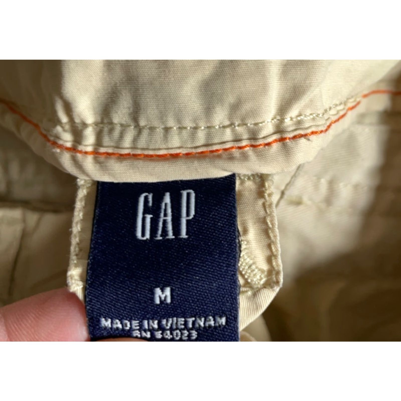 Gap VINTAGE Gap Baggy Parachute Cargo Pants Mens M Beige Nylon 90s Retro Cargo Pocket Straight Inseam 29 Size US 31 - 3 Thumbnail