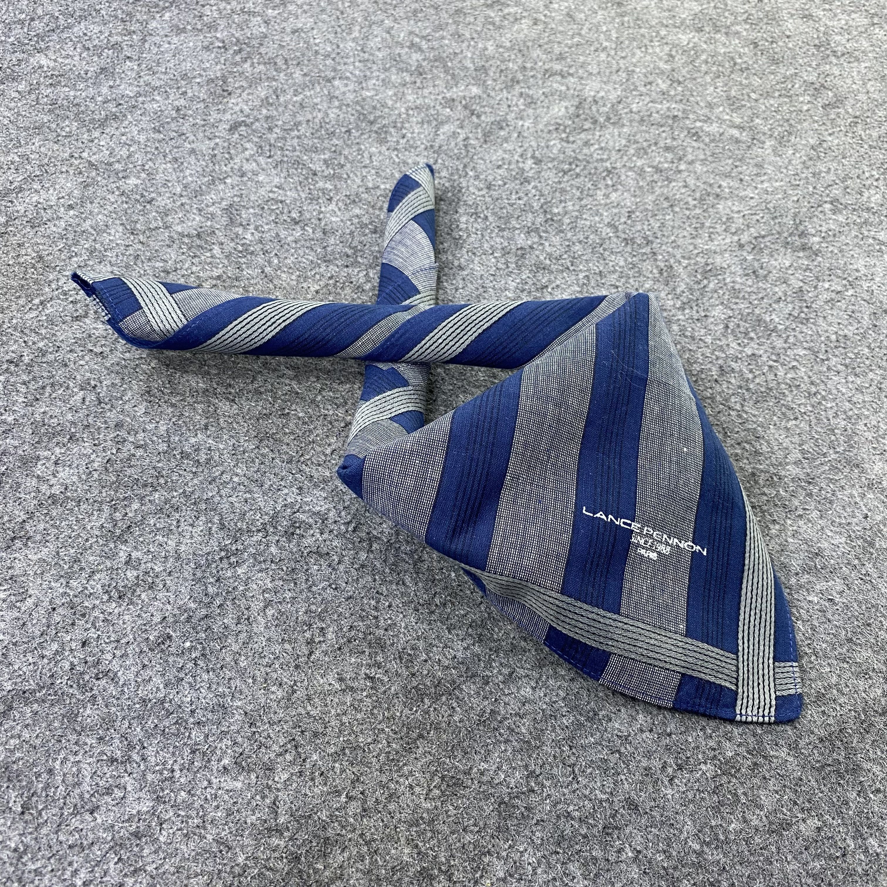 Vintage Lence Pennon Handkerchief Neckerchief Bandana-B1875 Size ONE SIZE - 1 Thumbnail
