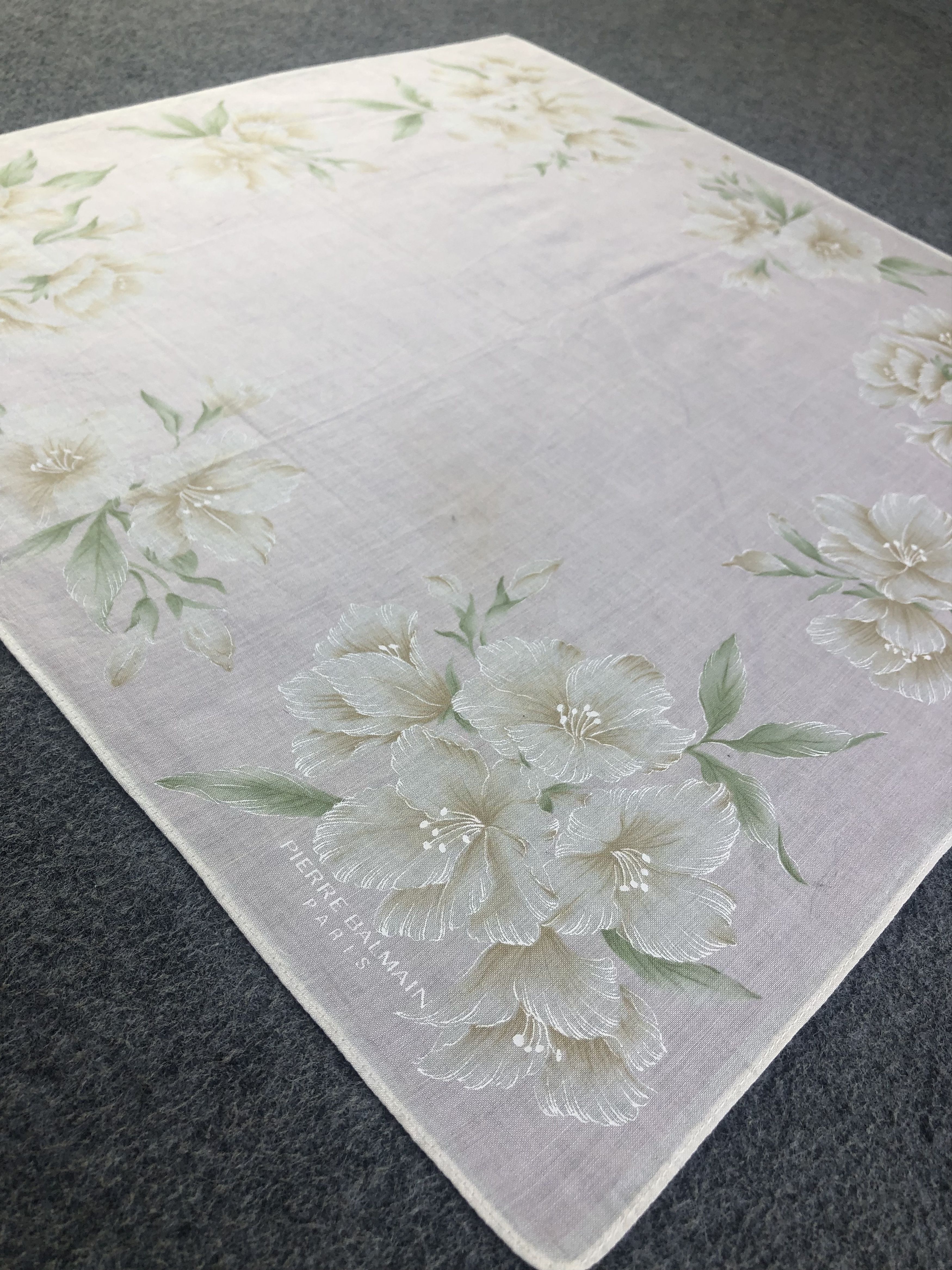 Pierre Balmain Pierre Balmain Handkerchief / Bandana / Neckerchief C523 Size ONE SIZE - 4 Thumbnail
