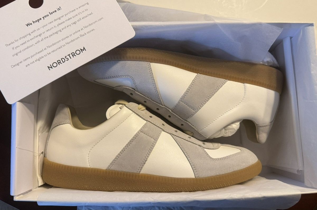 Maison Margiela Maison Margiela Replica Low Top Sneakers Women’s US10 / EU40 Size US 10 / IT 40 - 1 Thumbnail