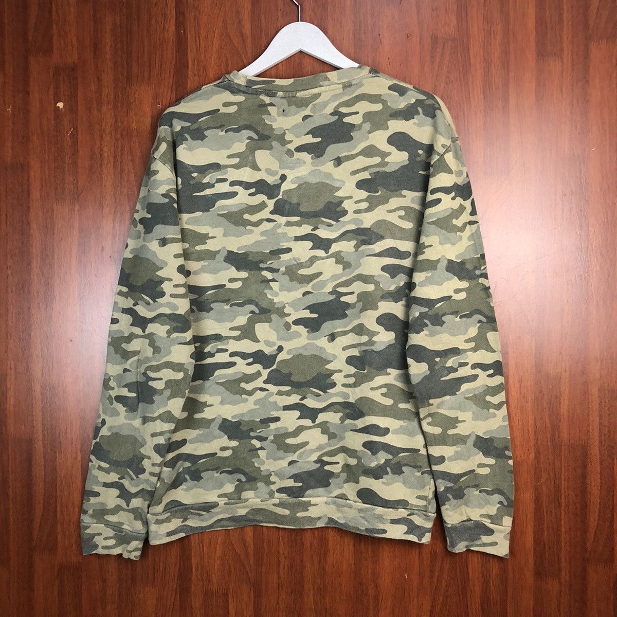 Japanese Brand × Vintage Camo military vintage japan Green Sweathshirt #7522 Size US L / EU 52-54 / 3 - 10 Thumbnail
