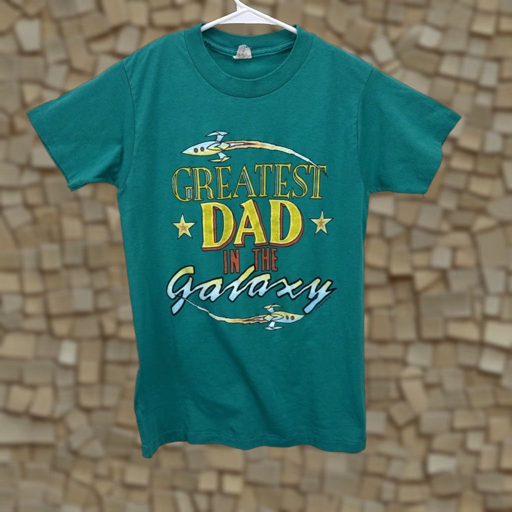 Sunray Sportswear VINTAGE Greatest Dad In The Galaxy T Shirt 80s Single Stitch USA Made Medium Man Green 80s Dad Funny Sun Sportswear Shirt Mens Size US M / EU 48-50 / 2 - 1 Thumbnail