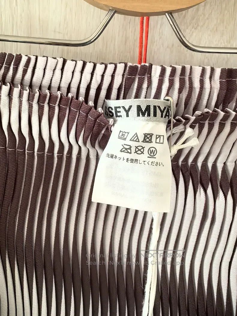 Issey Miyake Issey Miyake Midi Skirt, Purple Size 25" / US 0 / IT 36 - 2 Thumbnail