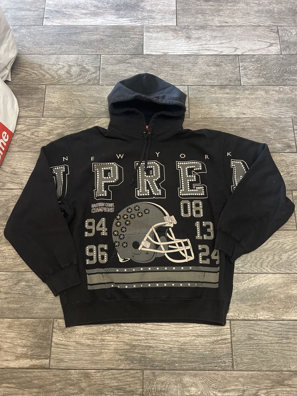 Supreme Champions Studded Hooded Sweatshirtスウエットシャツ Supreme Champions Studded Hooded Sweatshirt Black Men's