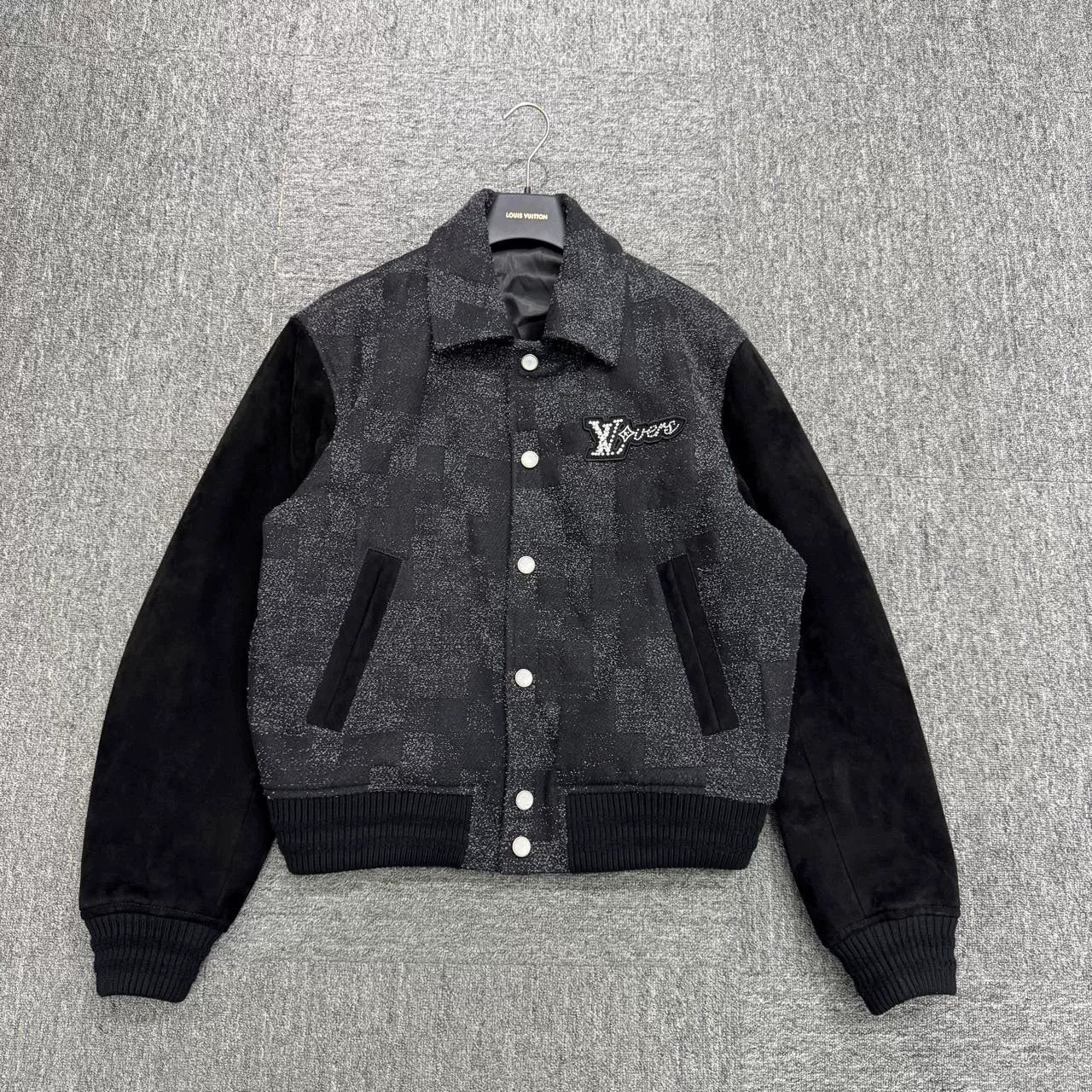 Louis Vuitton louis vuitton ss25 pearl embroidered baseball jacket Size US L / EU 52-54 / 3 - 1 Thumbnail