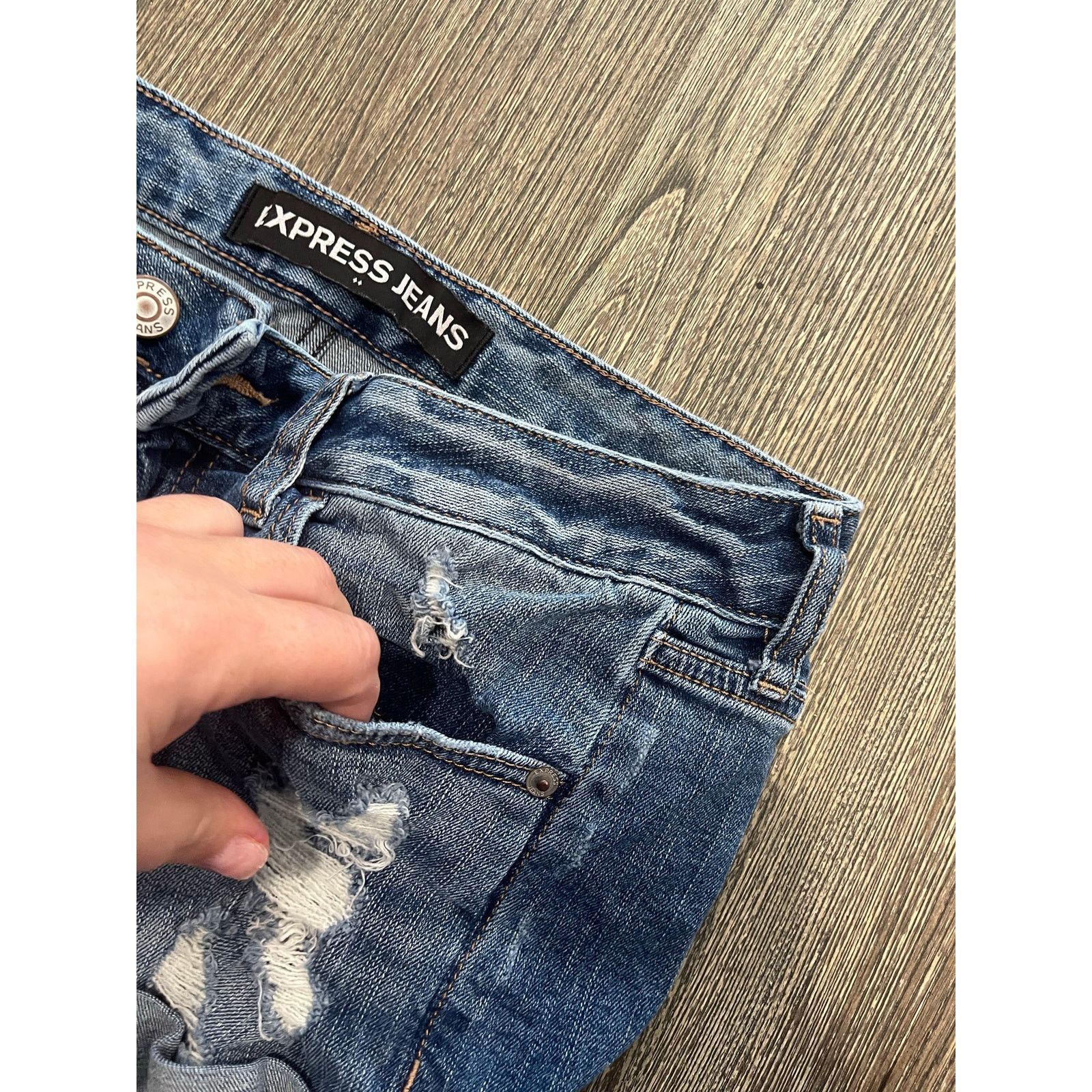 Express Express Jean Shorts Destroyed Cuffed Hem Low Rise Blue Sz 4 Size 27" / US 4 / IT 40 - 3 Thumbnail