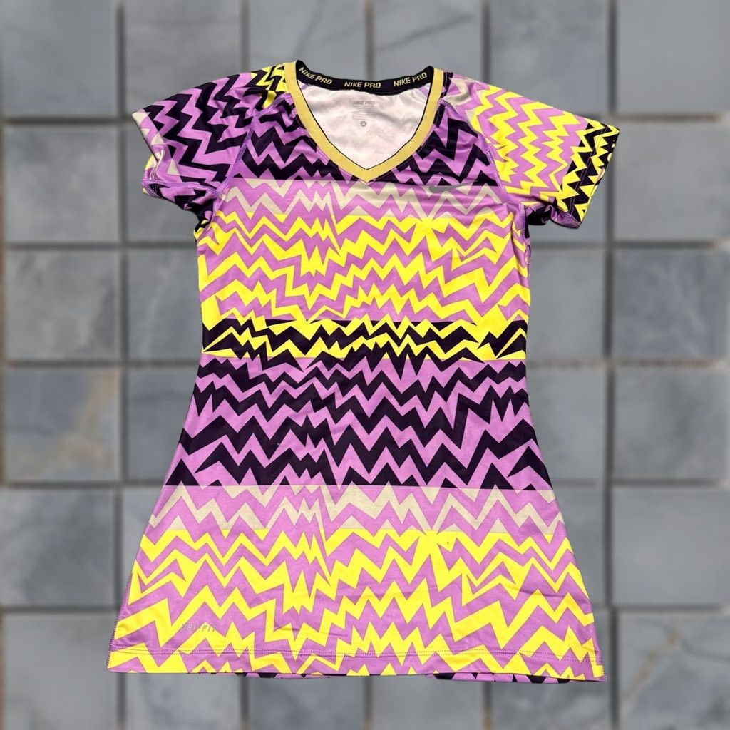 Nike Nike Pro Shirt Womens Small Dri Fit Performance Zig Zag Long Short Sleeve Size S / US 4 / IT 40 - 1 Thumbnail