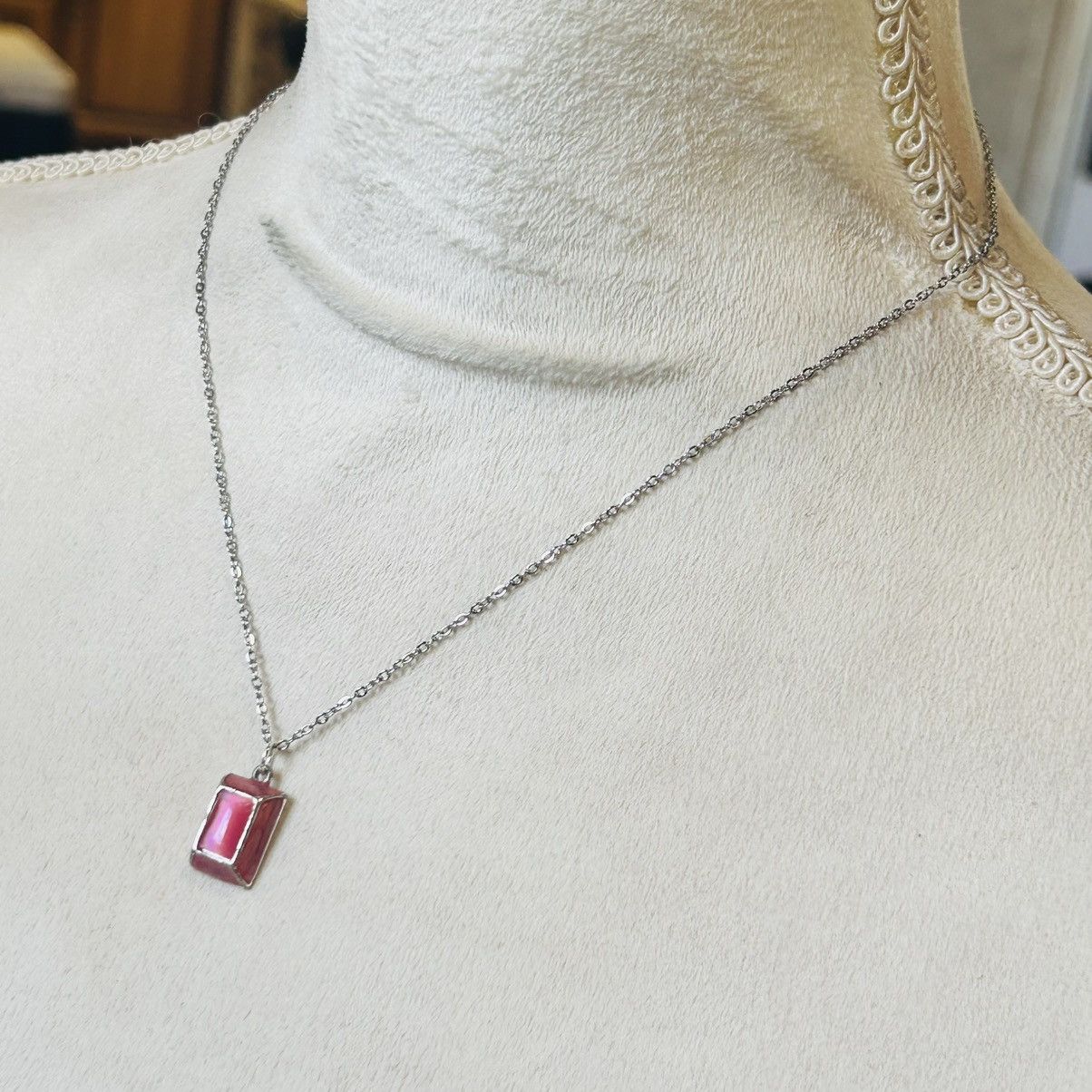 Handmade Handcrafted salvaged vintage cat eye glass pendant necklace Size ONE SIZE - 4 Thumbnail