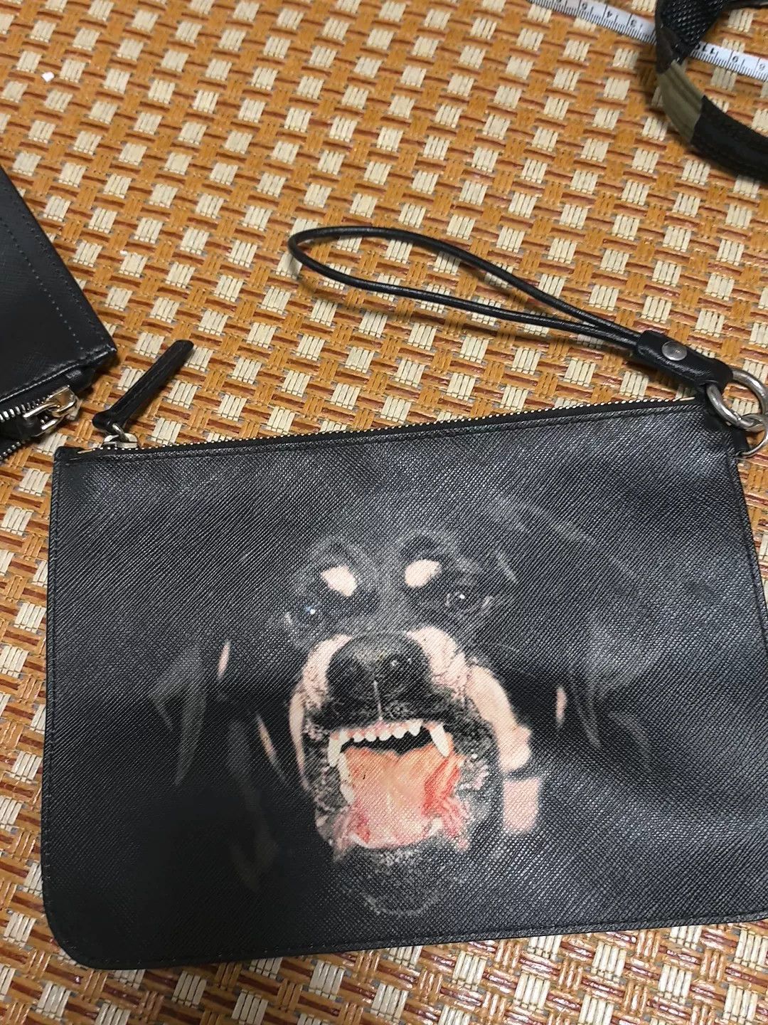 Givenchy Givenchy Clutch Designer Casual Size ONE SIZE - 1 Thumbnail