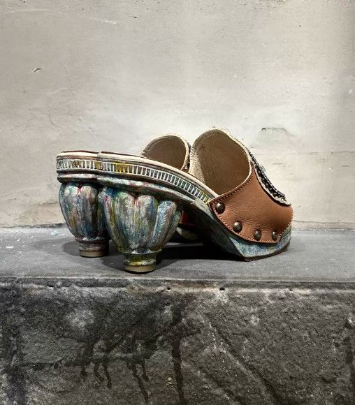 Share Spirit Homme Share Spirit Early Handcrafted Crystal Painted Sole Heels Size US 6.5 / IT 36.5 - 3 Thumbnail