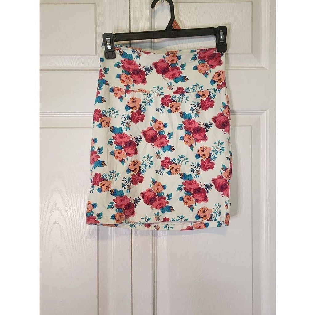 Other Charlotte Russe Floral Skirt Size 28" / US 6 / IT 42 - 1 Thumbnail