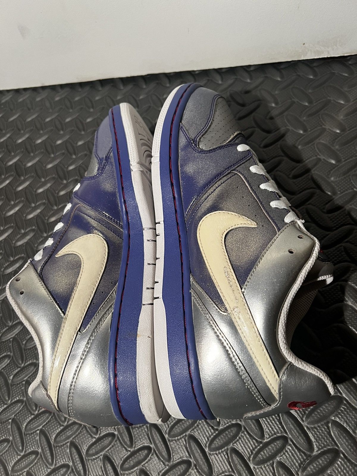 Nike RARE Nike Air Prestige 3 Iridescent size 10 Womens shoes Size US 10 / IT 40 - 6 Thumbnail