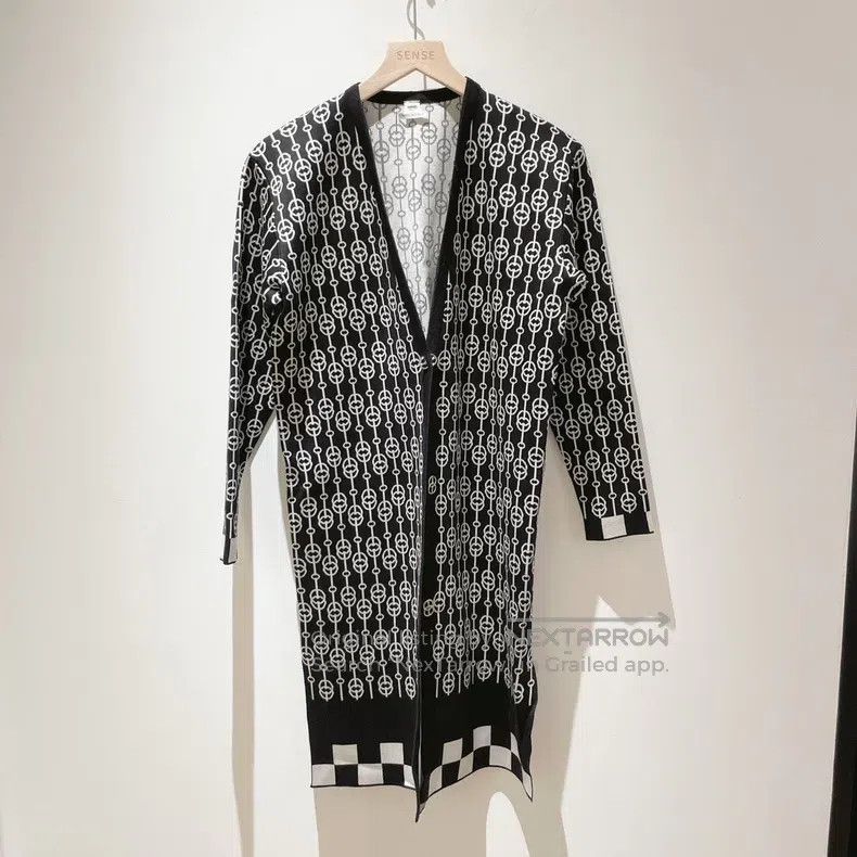 Hermes Hermes Black and white pig nose print knit cardigan jacket Size XXS / US 00 / IT 34 - 1 Thumbnail