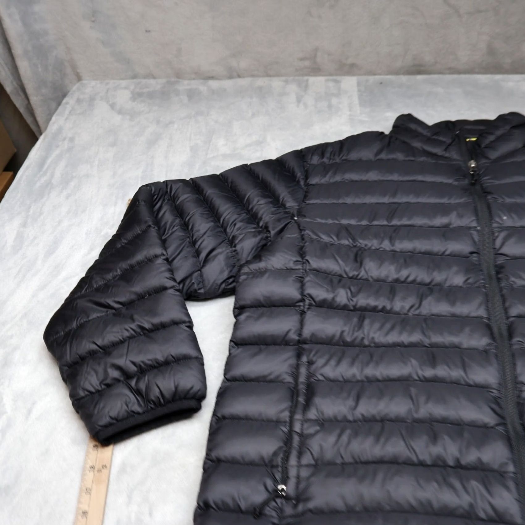 Vintage Cabela's Down Jacket Mens XL Black Insulated Quilted Full Zip Outdoor Puffer Size US XL / EU 56 / 4 - 2 Thumbnail