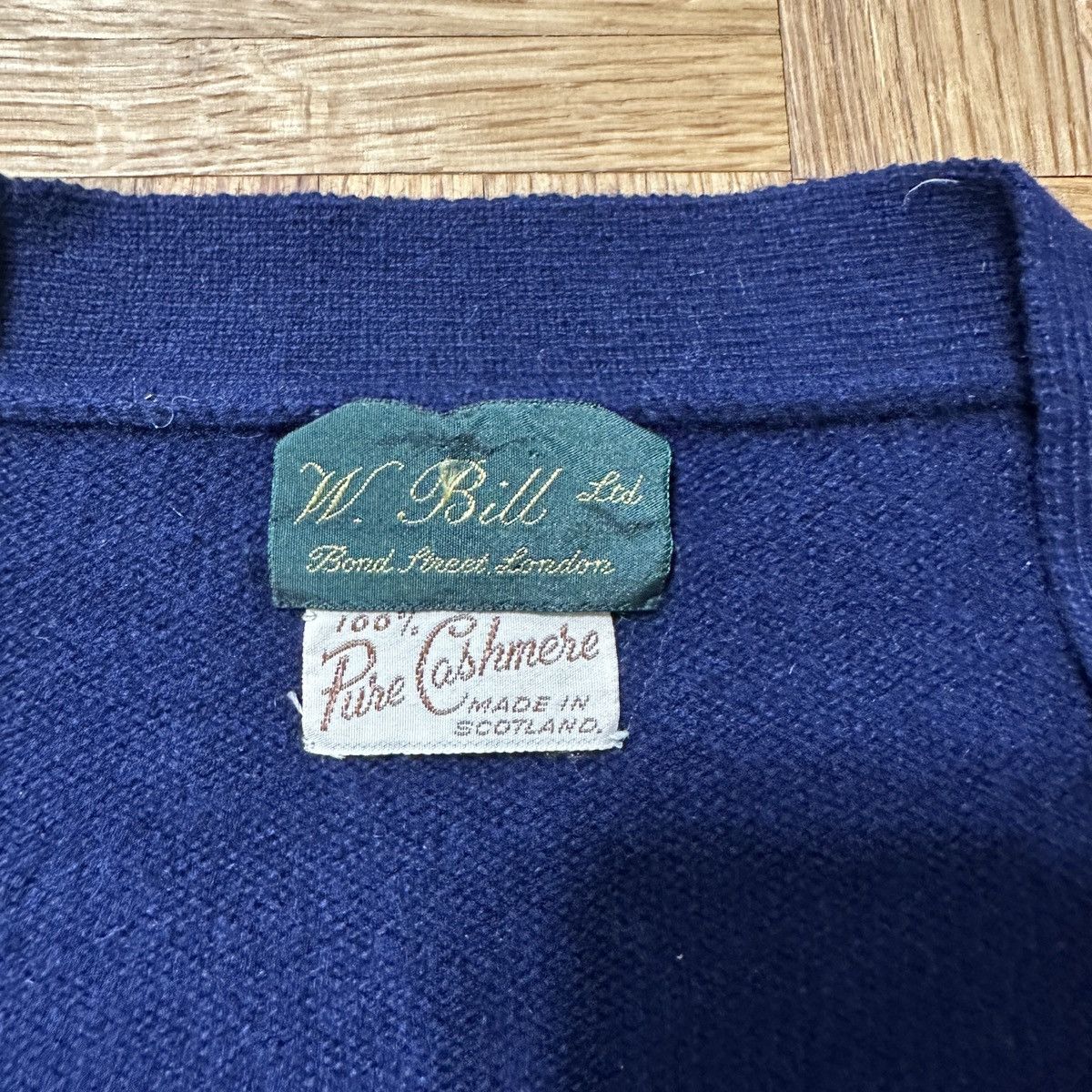 Vintage Vintage W Bill cashmere cardigan sweater Size US XL / EU 56 / 4 - 4 Thumbnail