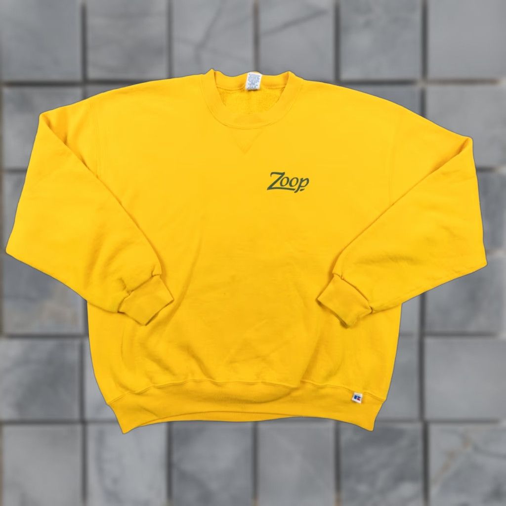Russell Athletic VINTAGE Russell Athletic Sweatshirt Mens XL Yellow Crewneck Size US XL / EU 56 / 4 - 1 Thumbnail