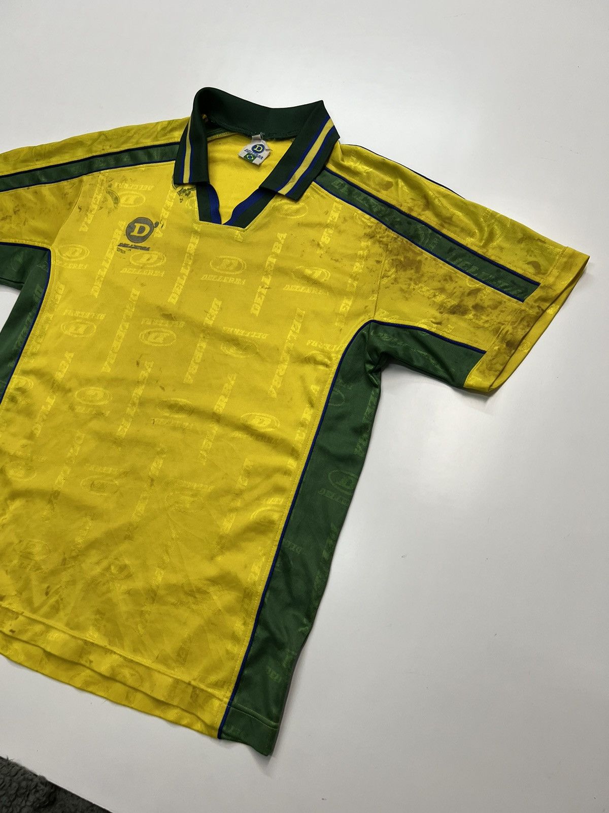 Vintage 🔥VINTAGE BRASIL DELLERBA FOOTBALL JERSEY Size US M / EU 48-50 / 2 - 3 Thumbnail