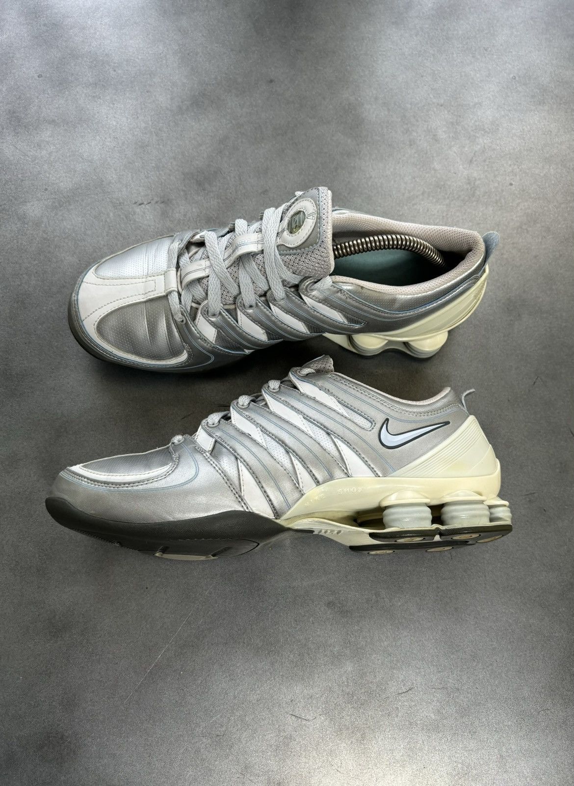 Nike 2006 Nike Shox MC 2000s Vintage 313764-041 Y2K Ballerina Wmn Size US 9.5 / IT 39.5 - 22 Thumbnail