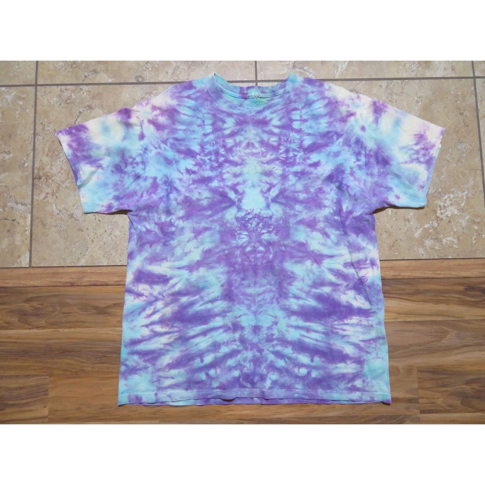 Other Tye Dye T-Shirt Green with Purple Sz XL Tie Dye Size US XL / EU 56 / 4 - 1 Thumbnail