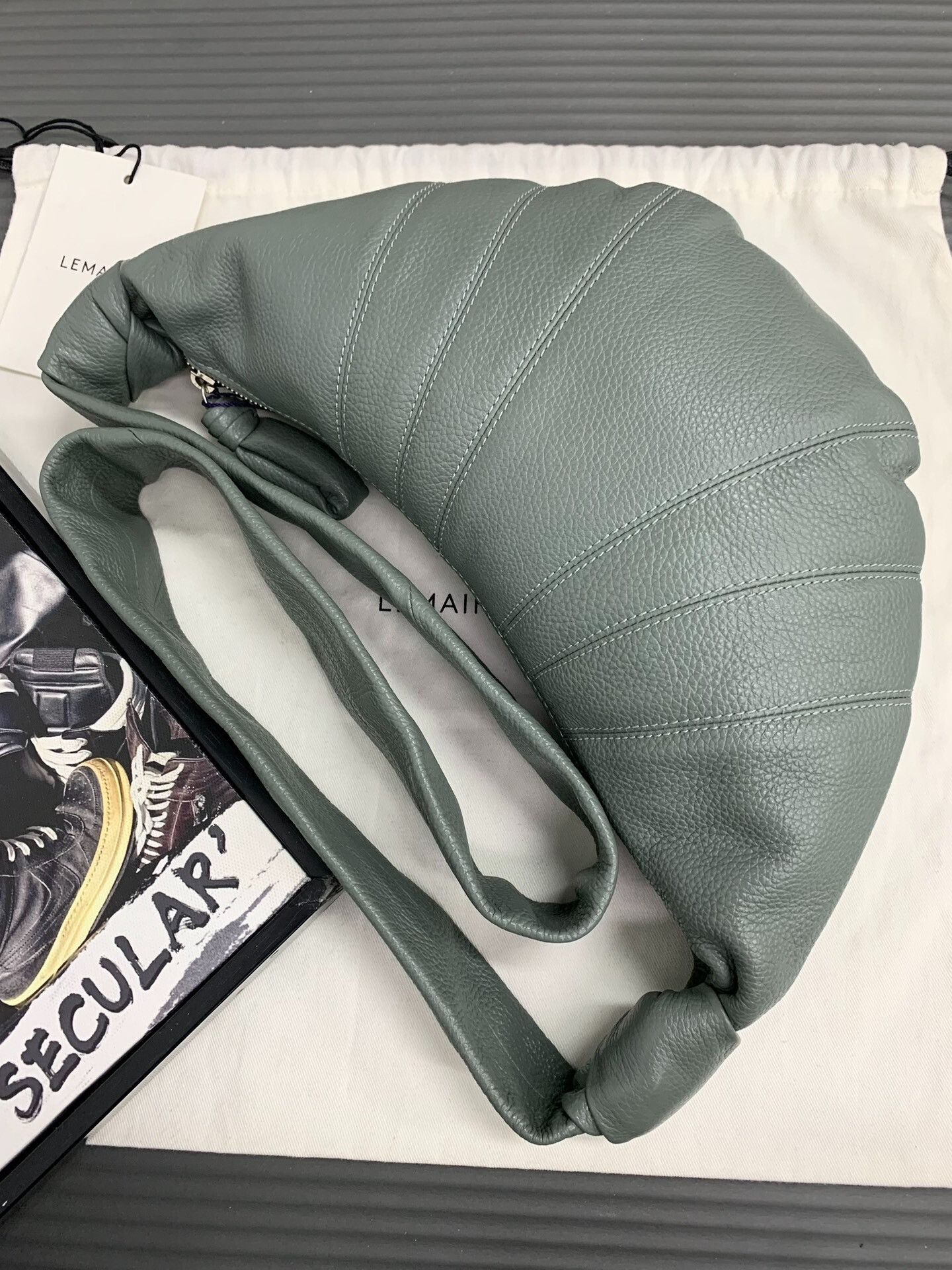 Lemaire Lemaire Small Clay Green Croissant Bag Size ONE SIZE - 1 Thumbnail