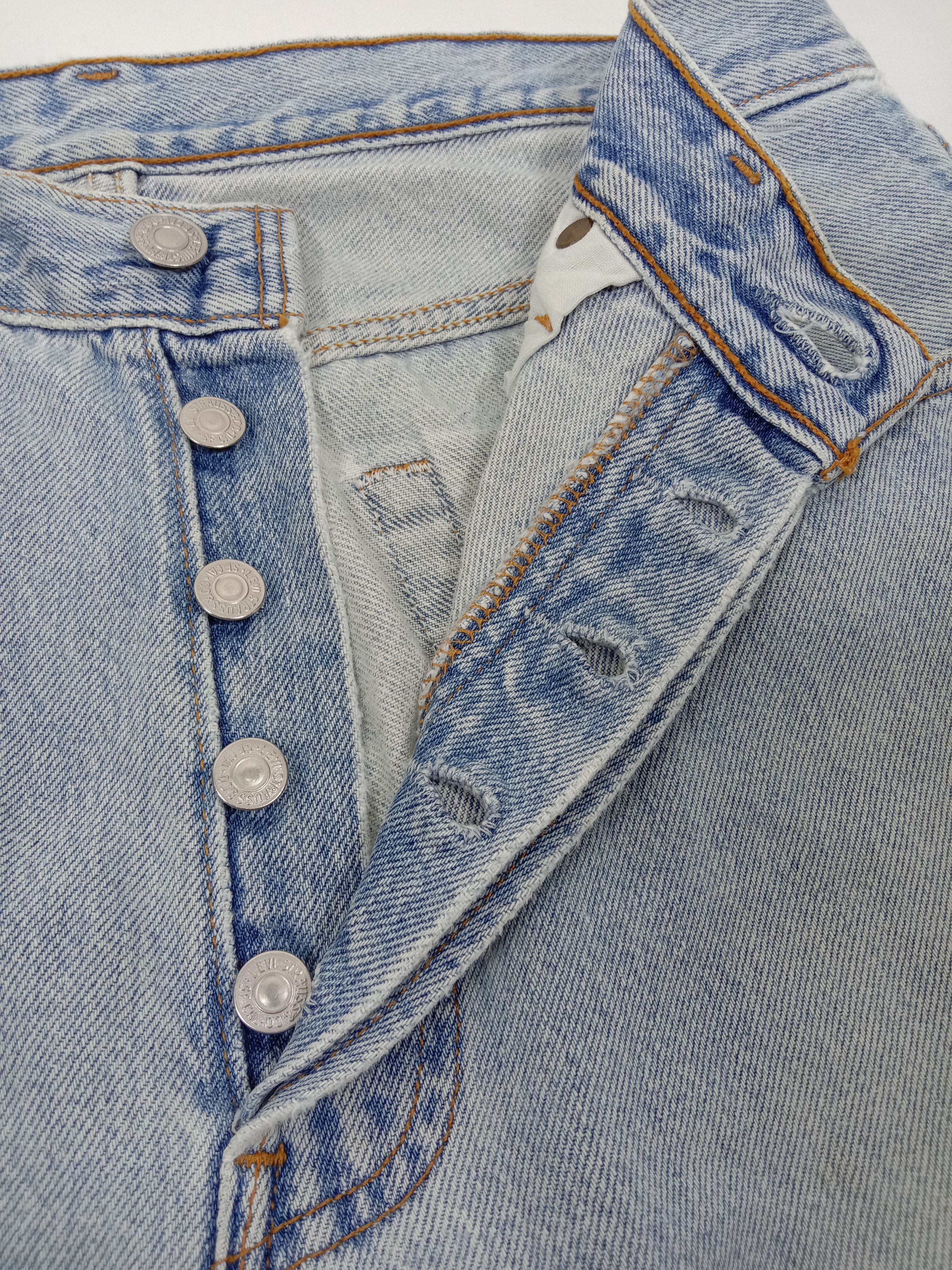 Levi's Vintage 90s Levi’s 501 Jeans Light Wash Distressed Denim Size US 28 / EU 44 - 9 Thumbnail