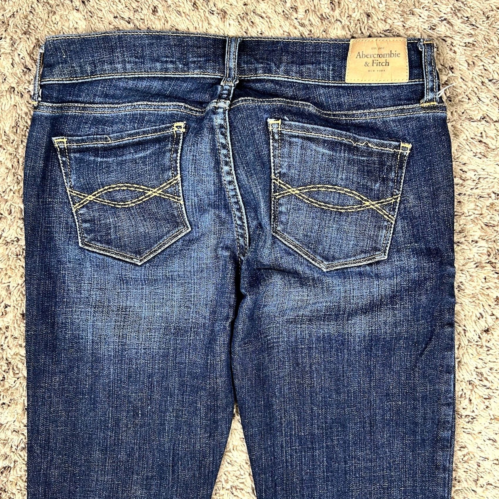 Abercrombie & Fitch Abercrombie & Fitch Jeans Womens 28x30 Bootcut Dark Wash Flare Stretch Easy Care Denim Size 28" / US 6 / IT 42 - 5 Thumbnail
